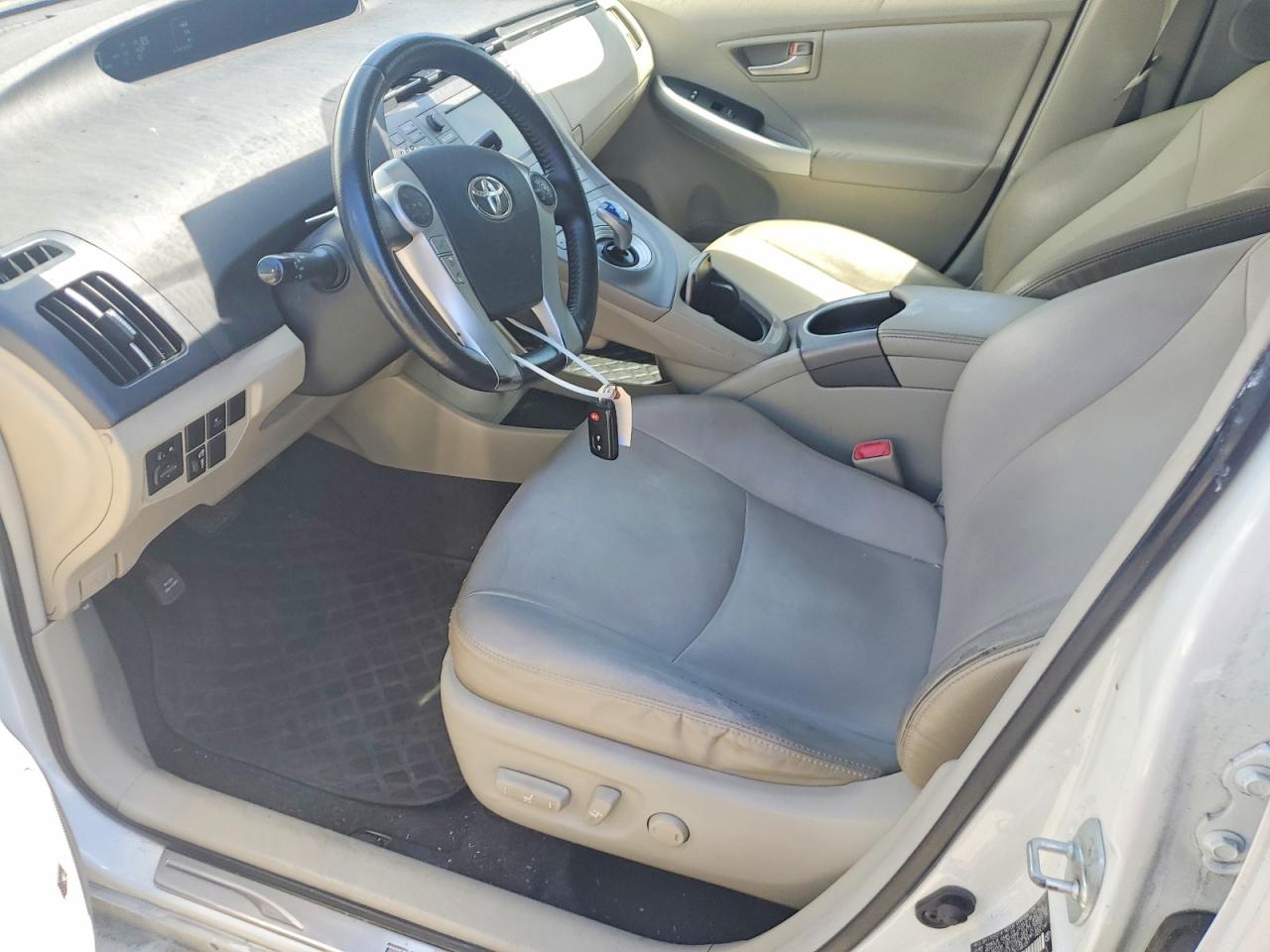2012 Toyota Prius Four Белый vin: JTDKN3DU3C1487251