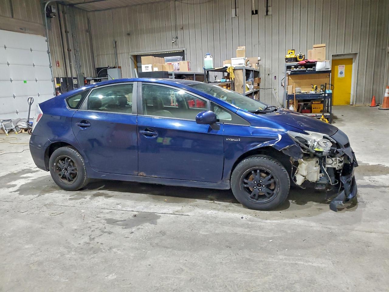 2012 Toyota Prius Two Blue vin: JTDKN3DU3C1535928