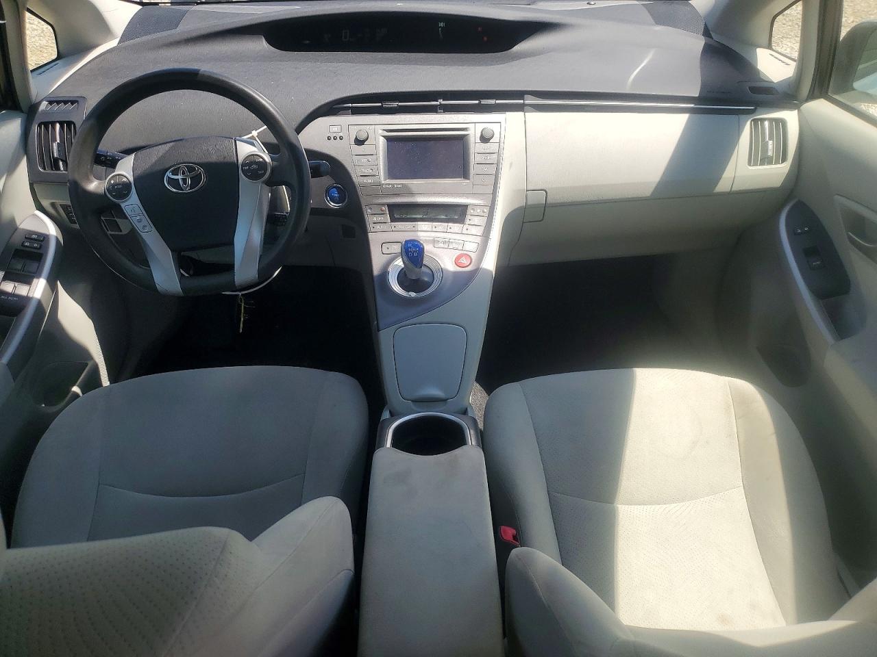 2012 Toyota Prius Three Бирюзовый vin: JTDKN3DU3C1570680