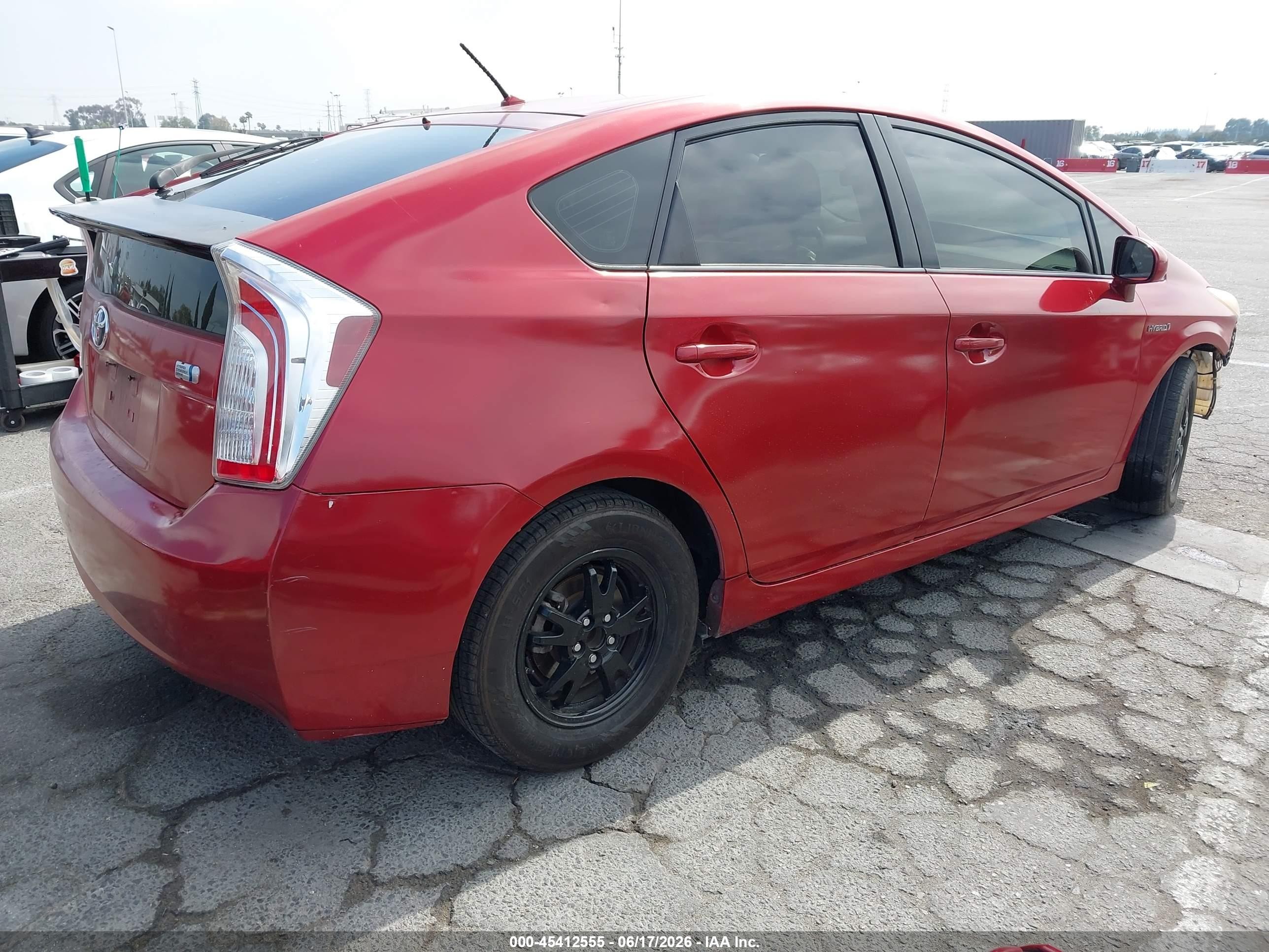 2012 Toyota Prius Two Красный vin: JTDKN3DU3C5429410