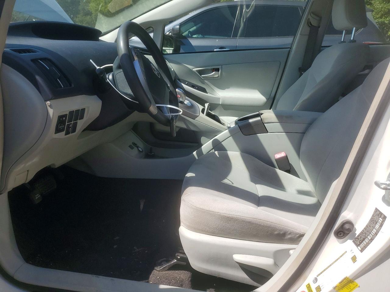 2012 Toyota Prius Two White vin: JTDKN3DU3C5451746