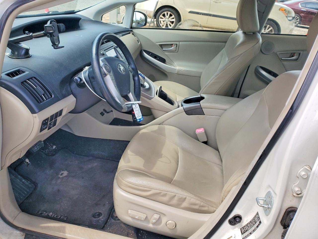 2012 Toyota Prius Four White vin: JTDKN3DU3C5456199