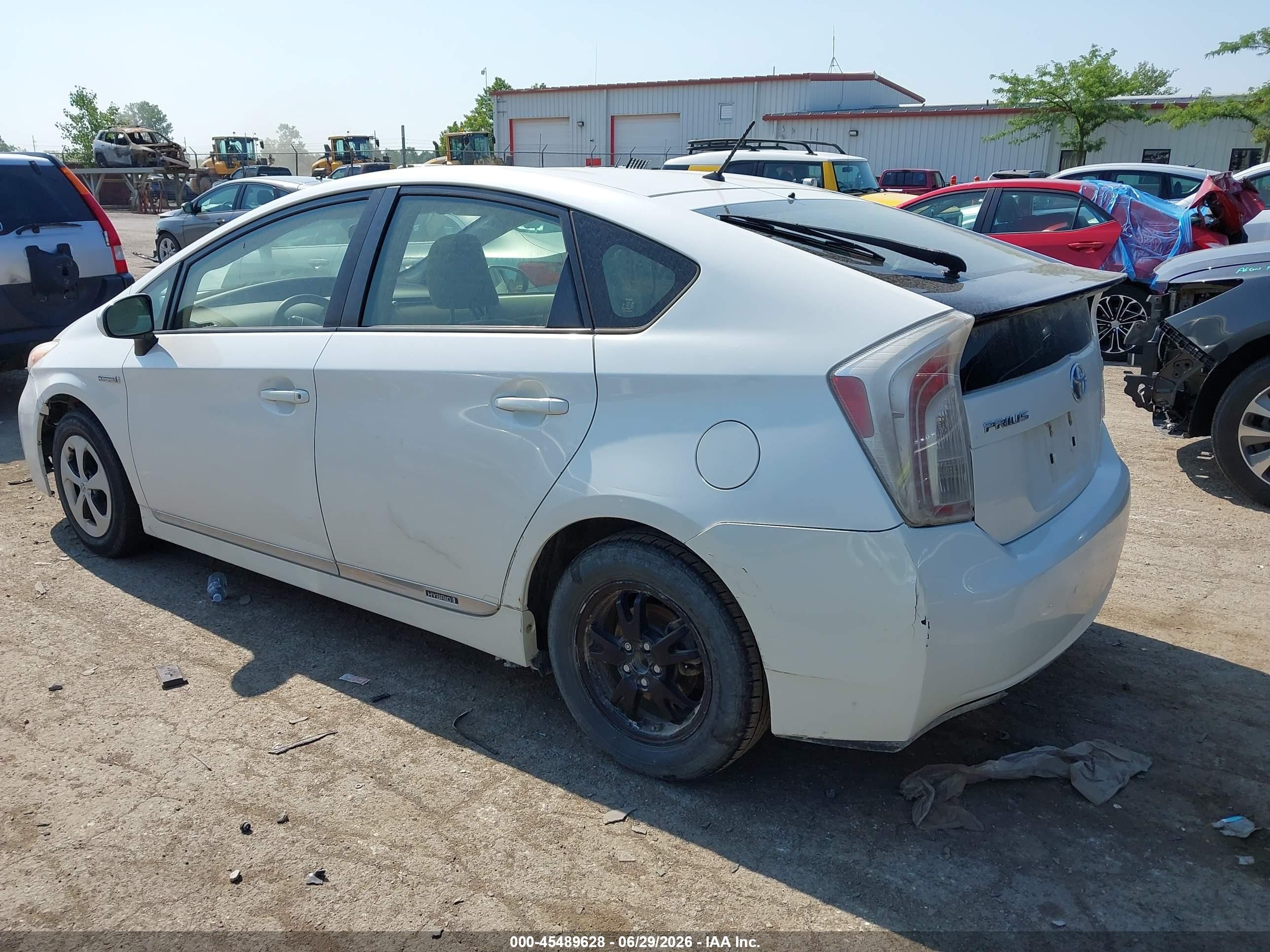 2012 Toyota Prius Two White vin: JTDKN3DU3C5471575