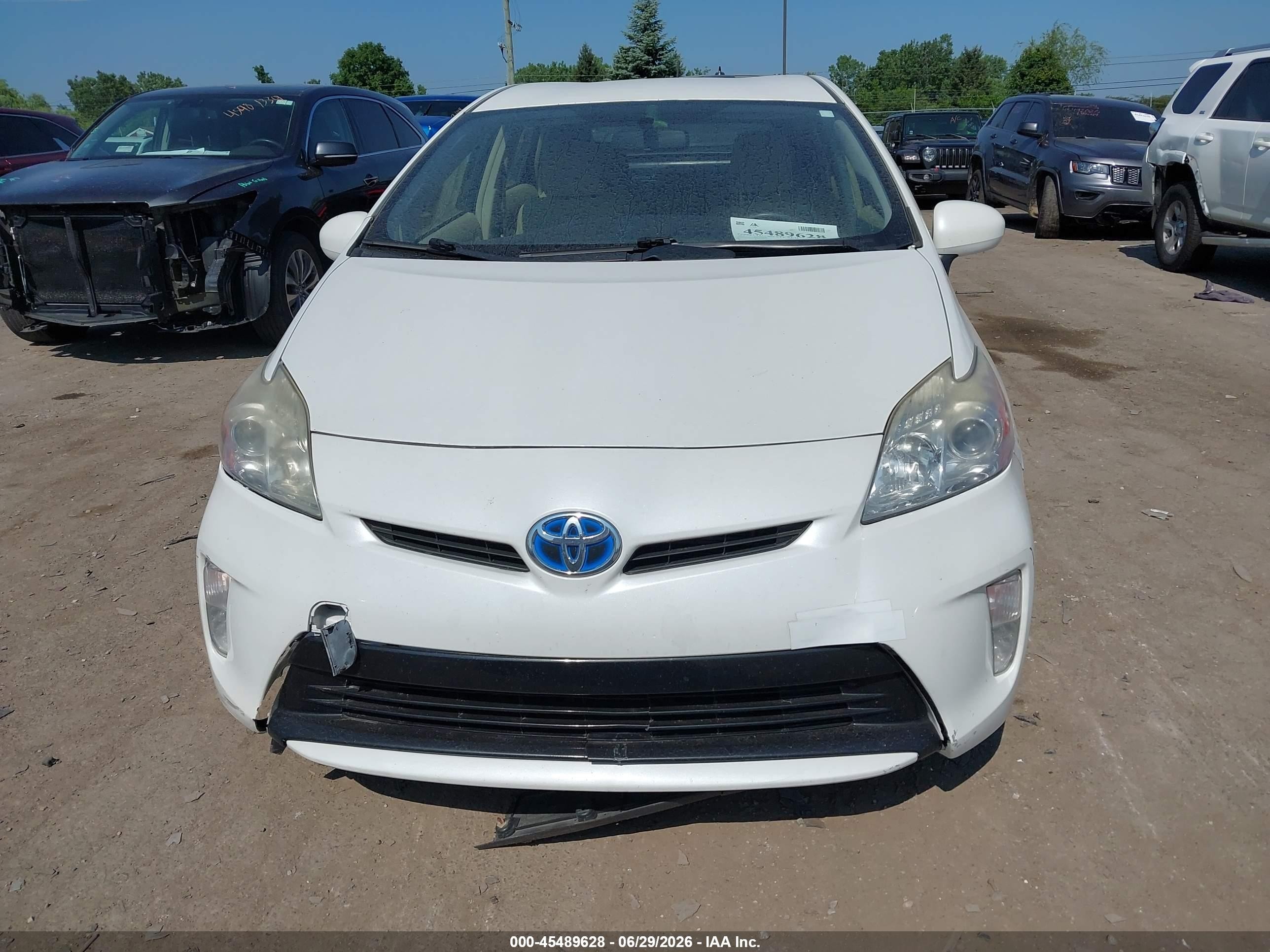 2012 Toyota Prius Two White vin: JTDKN3DU3C5471575