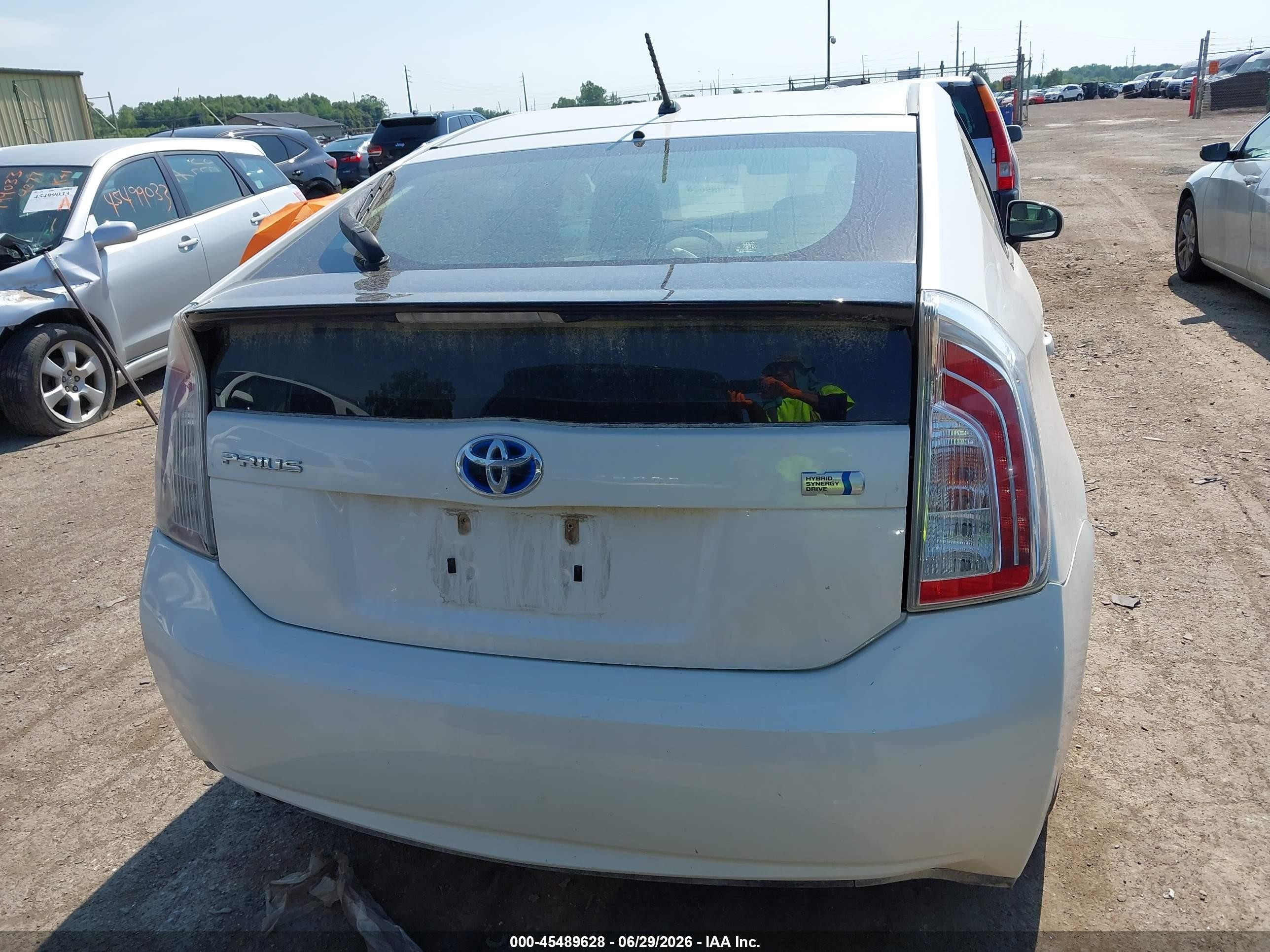 2012 Toyota Prius Two White vin: JTDKN3DU3C5471575