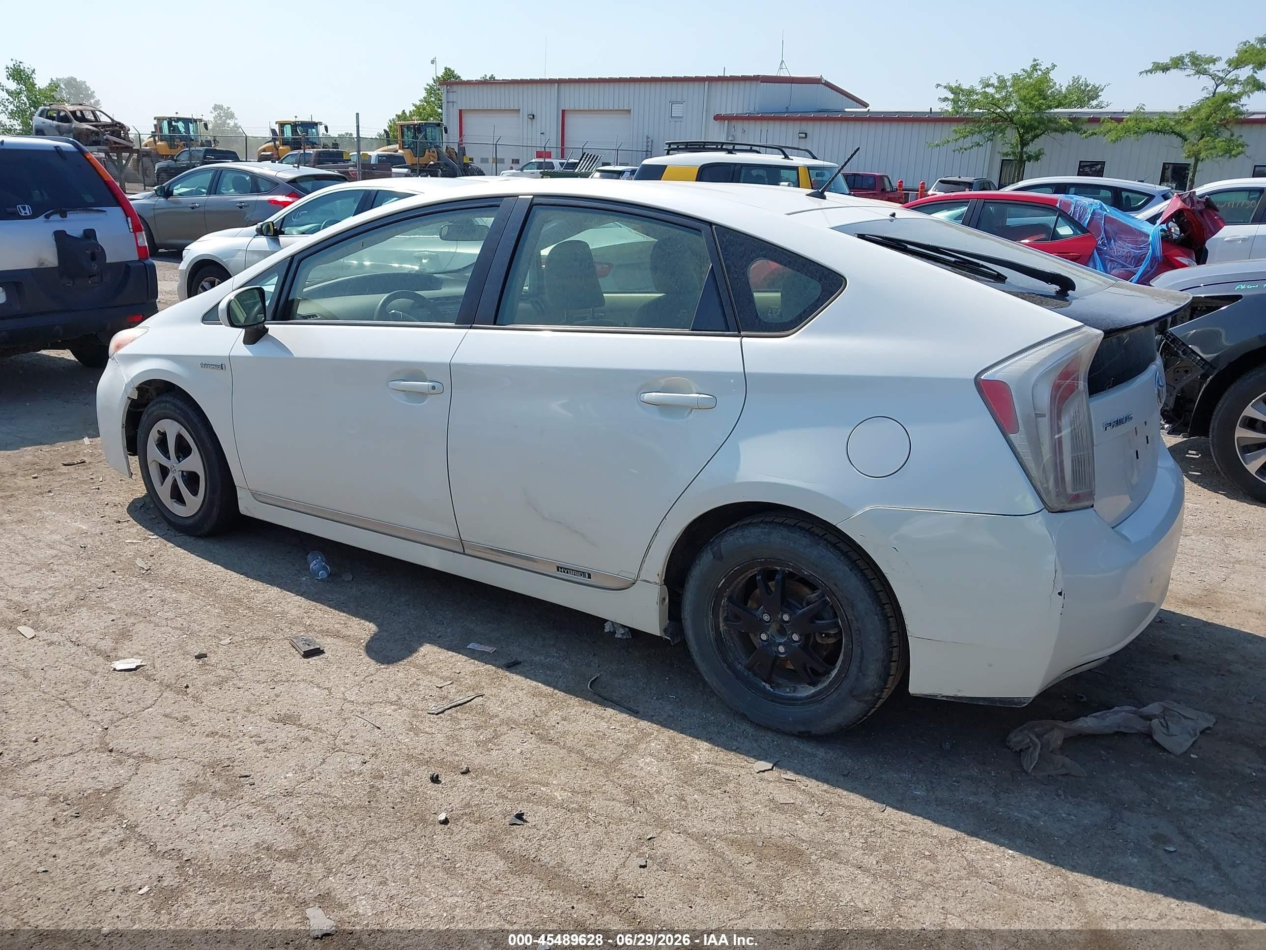 2012 Toyota Prius Two White vin: JTDKN3DU3C5471575