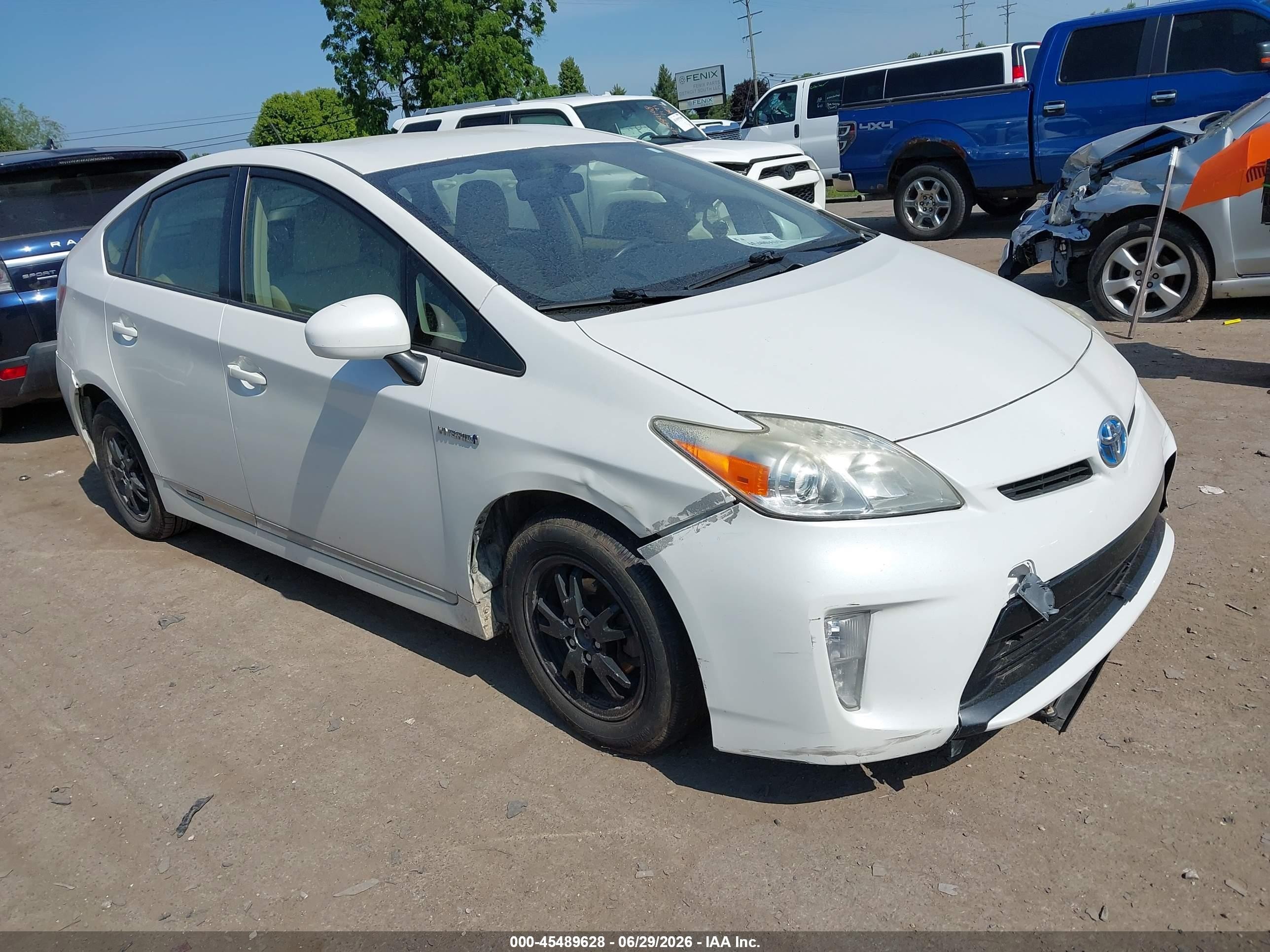 2012 Toyota Prius Two White vin: JTDKN3DU3C5471575