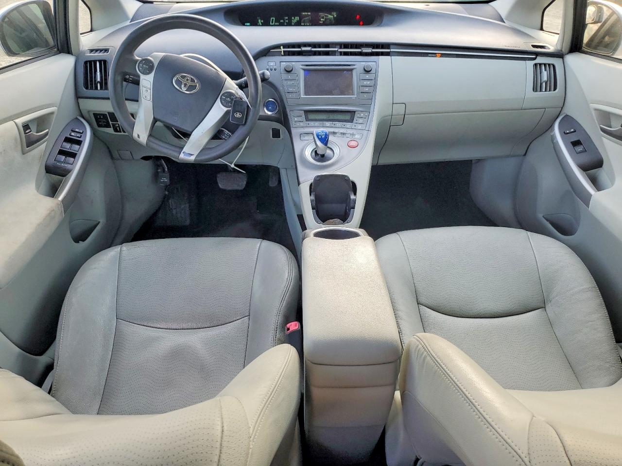 2012 Toyota Prius Two Серебряный vin: JTDKN3DU3C5472452
