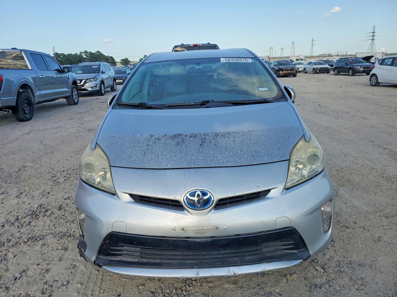 2012 Toyota Prius Two Серебряный vin: JTDKN3DU3C5472452