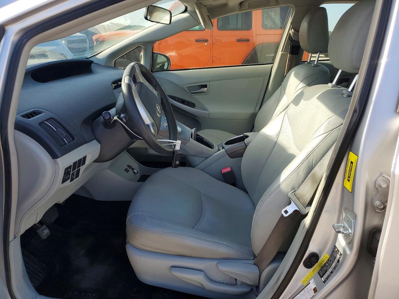 2012 Toyota Prius Two Серебряный vin: JTDKN3DU3C5472452