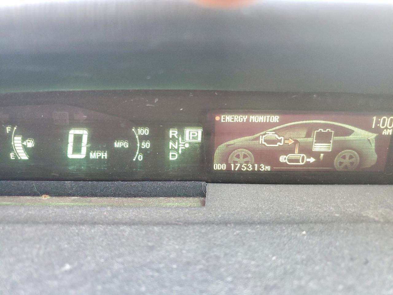 2012 Toyota Prius Two Серебряный vin: JTDKN3DU3C5472452