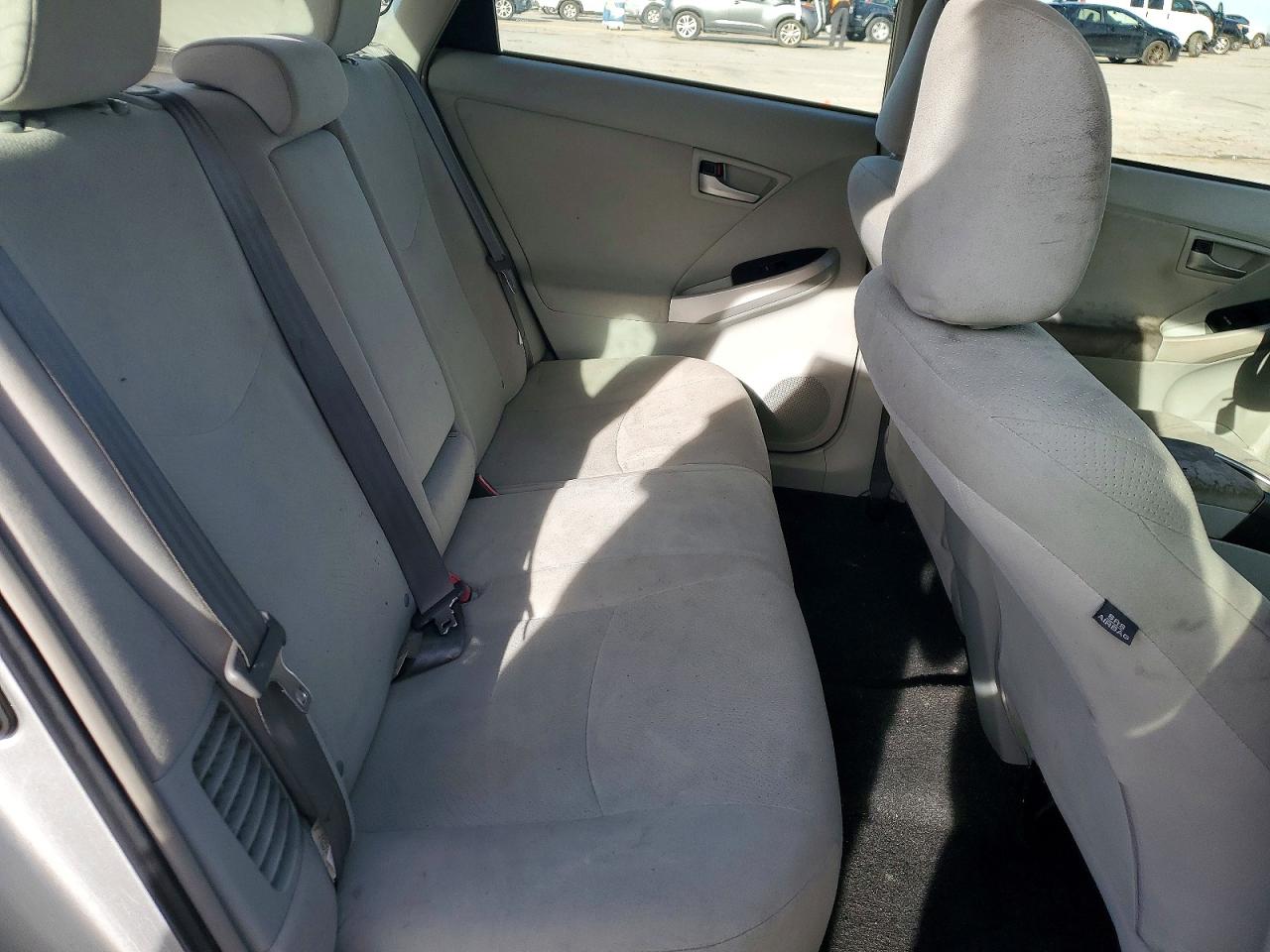 2012 Toyota Prius Two Silver vin: JTDKN3DU3C5518829