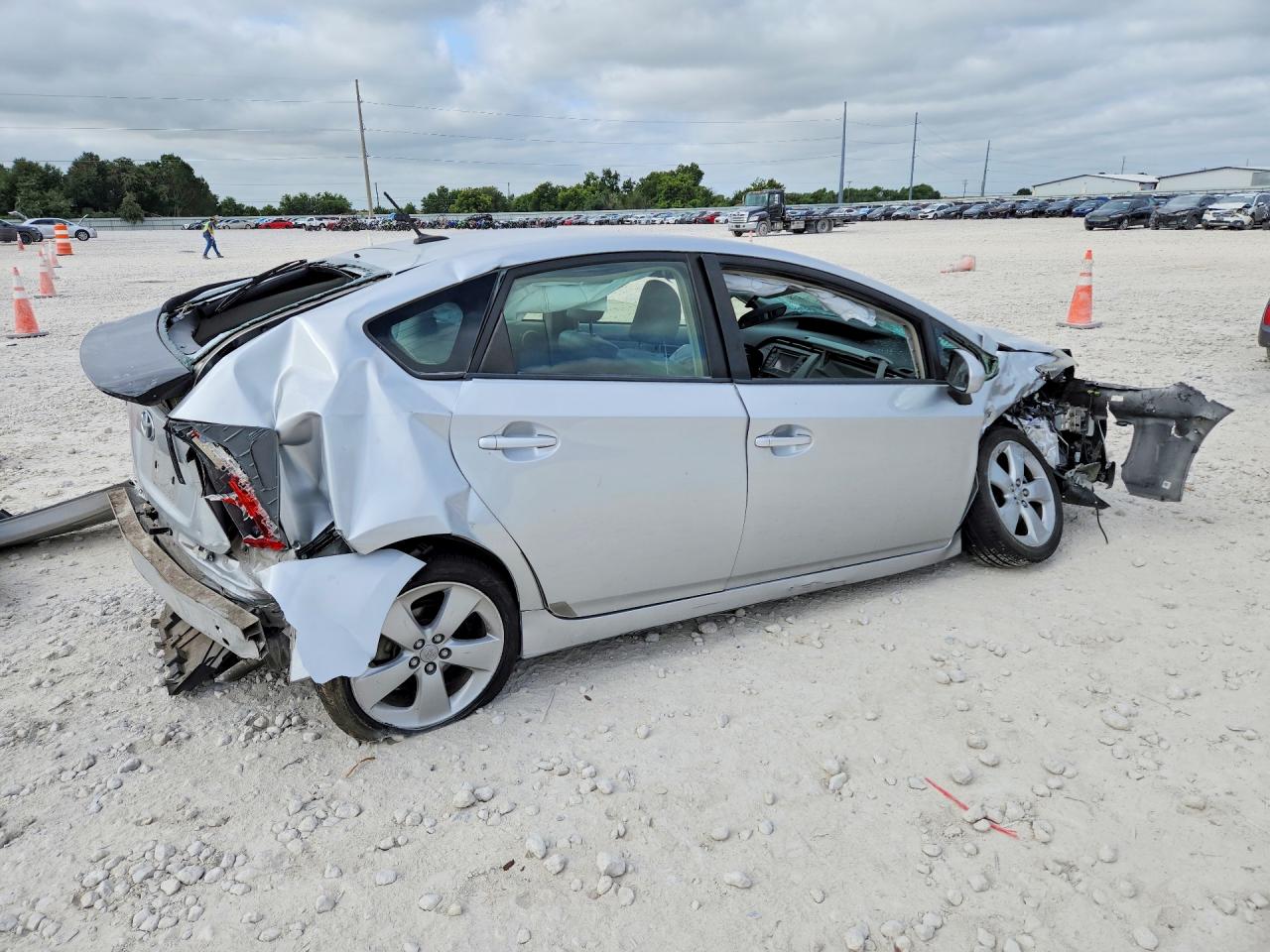 2013 Toyota Prius Five Silver vin: JTDKN3DU3D0340385