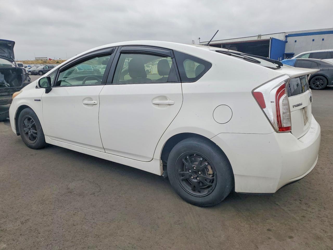 2013 Toyota Prius Two White vin: JTDKN3DU3D0348910