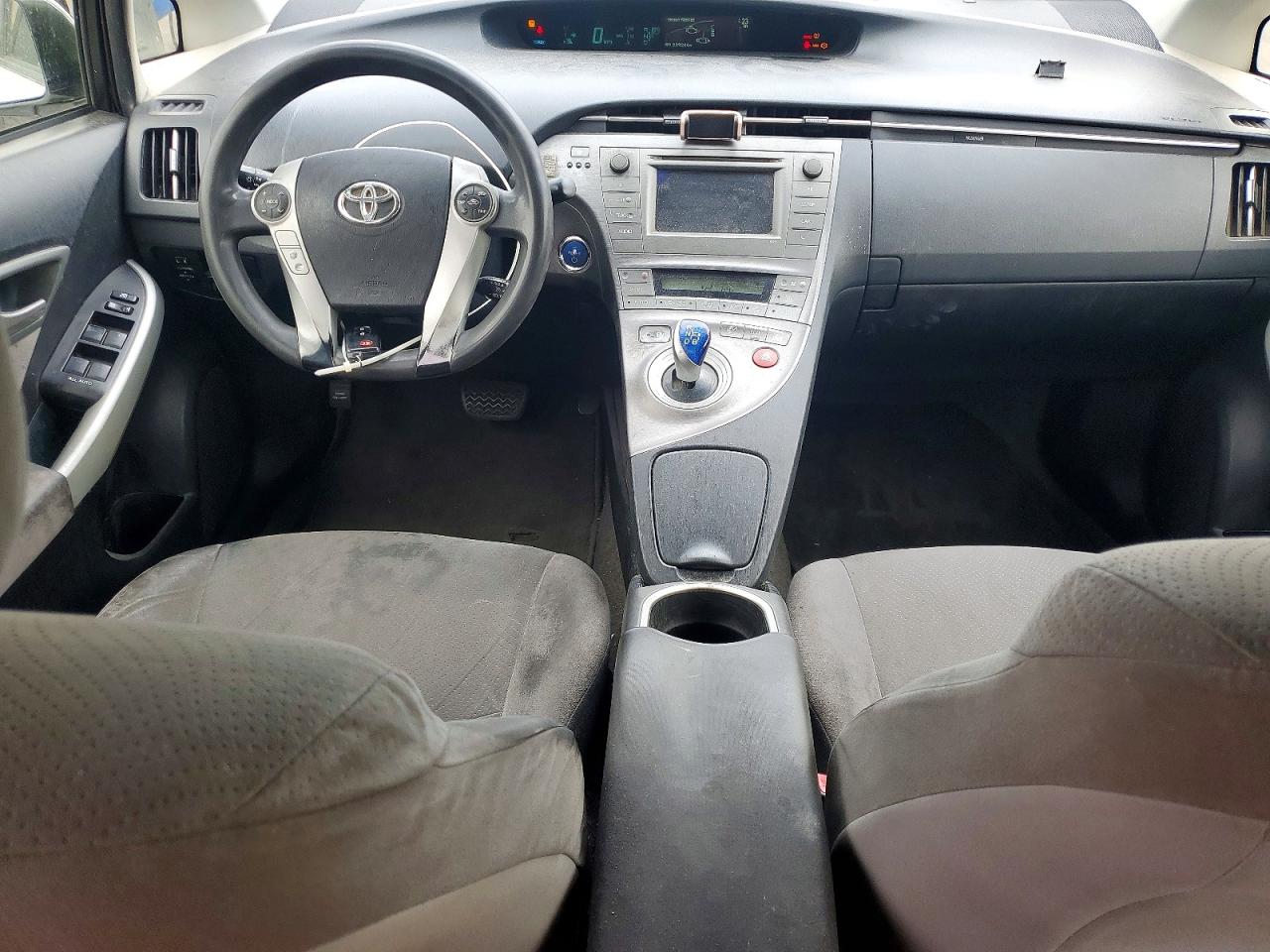 2013 Toyota Prius Two White vin: JTDKN3DU3D0348910