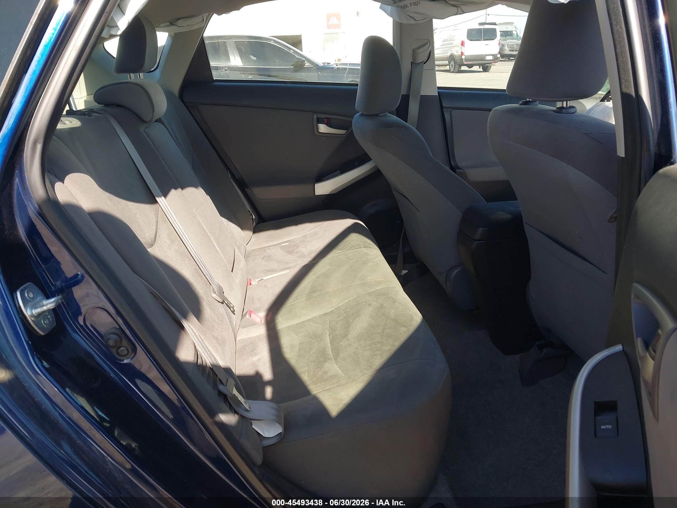 2013 Toyota Prius Three Blue vin: JTDKN3DU3D1647565