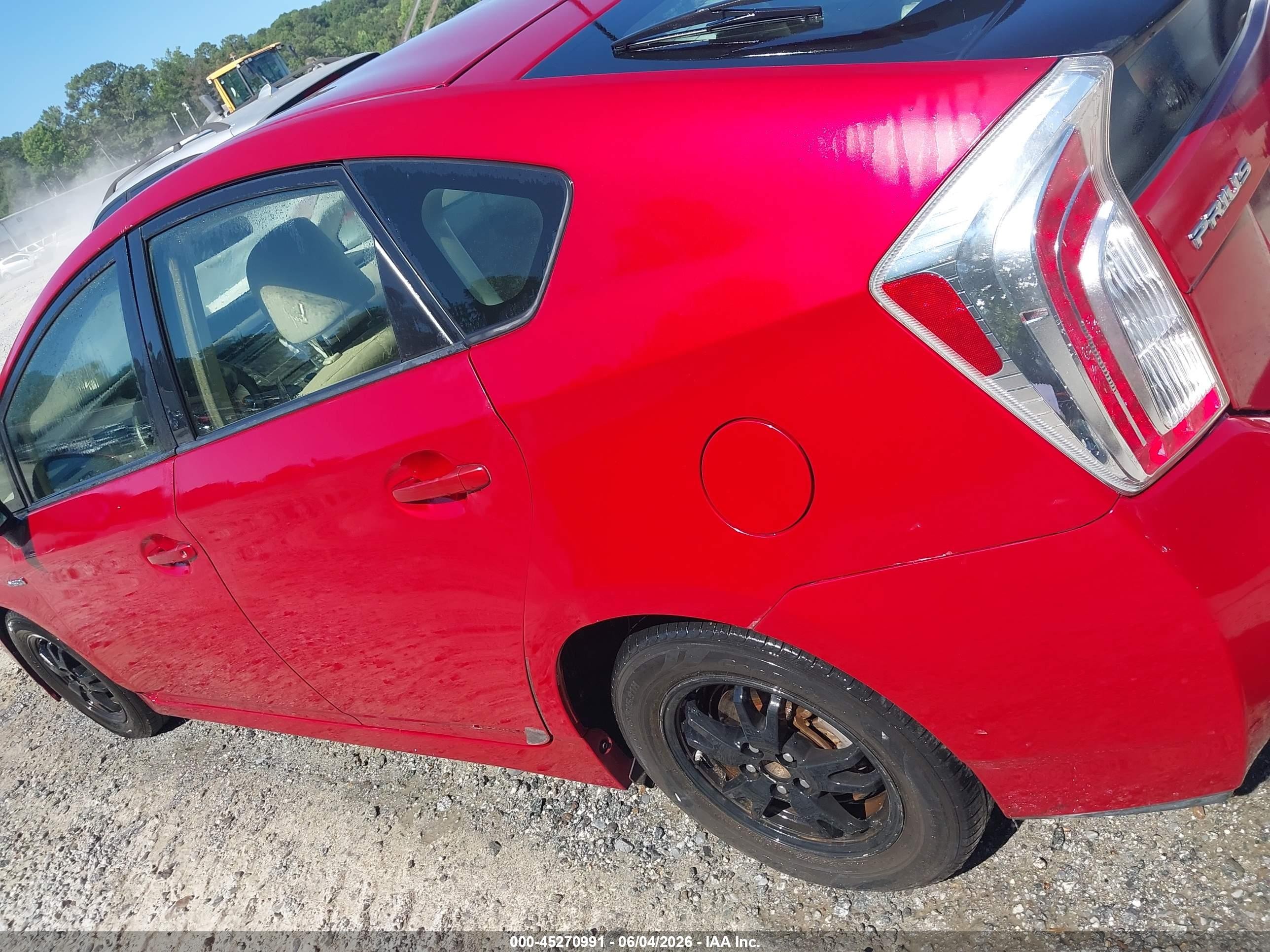 2013 Toyota Prius Two Красный vin: JTDKN3DU3D5554912