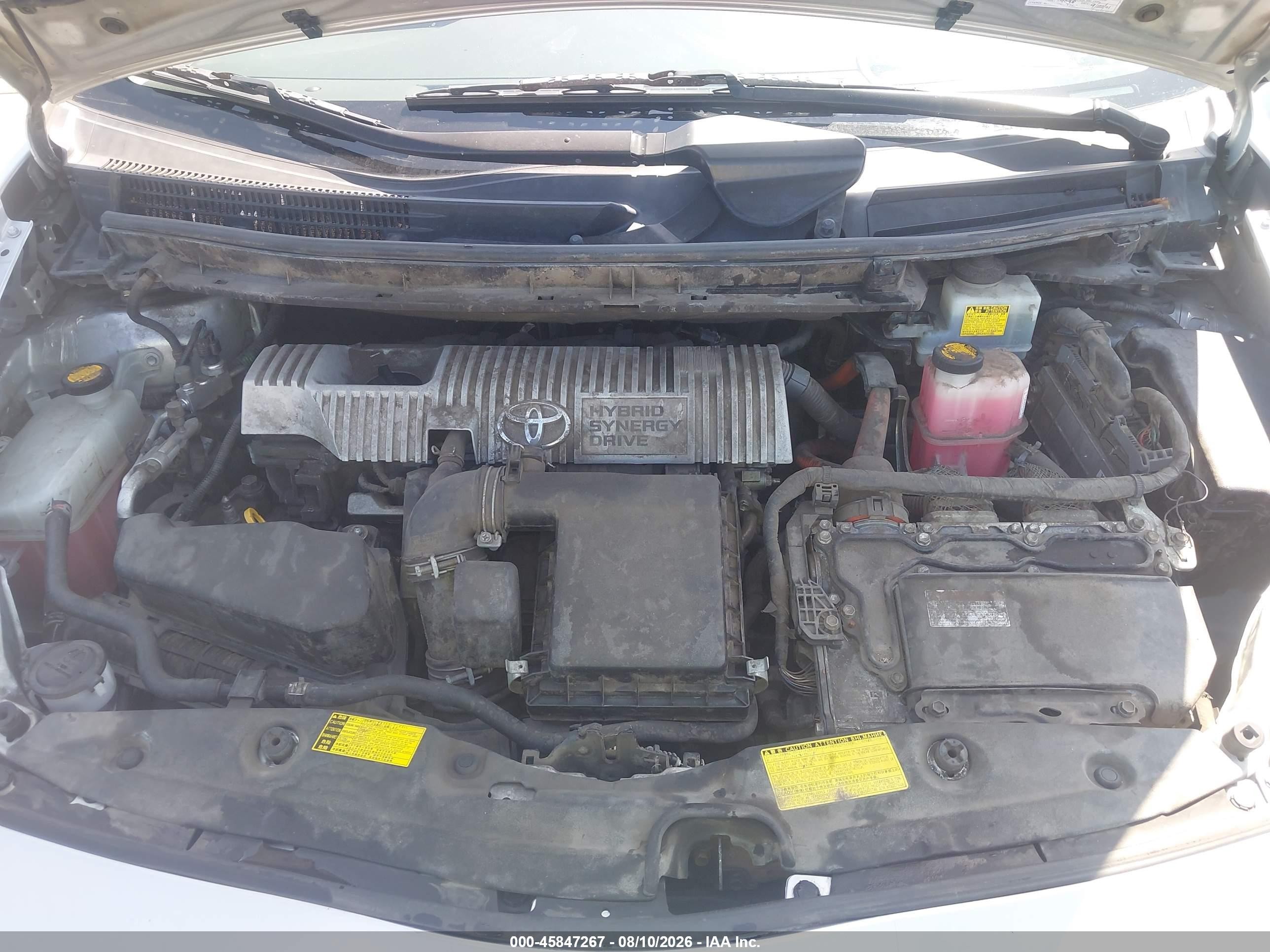 2013 Toyota Prius Four Серебряный vin: JTDKN3DU3D5558135