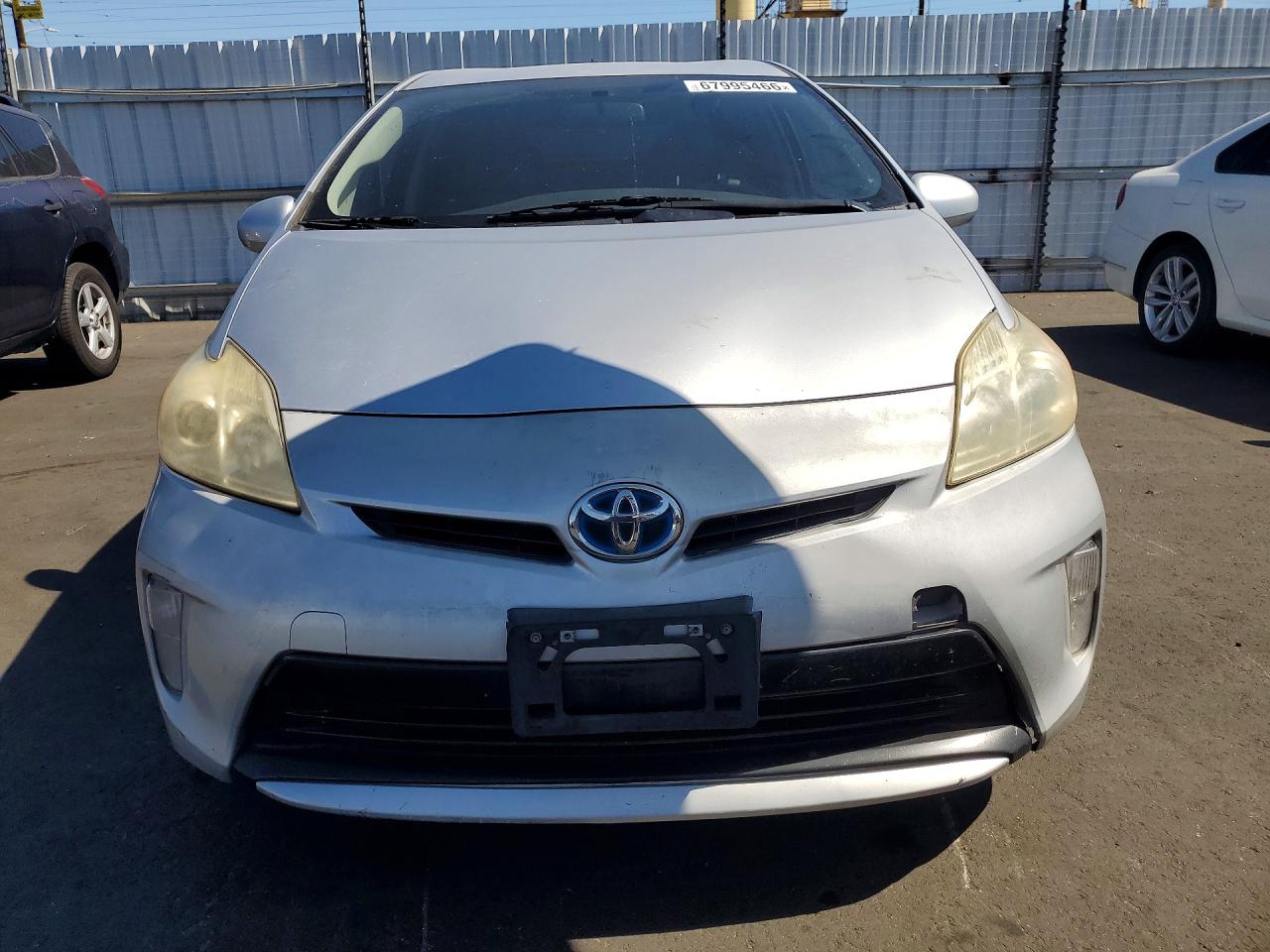 2013 Toyota Prius Two Серебряный vin: JTDKN3DU3D5628507