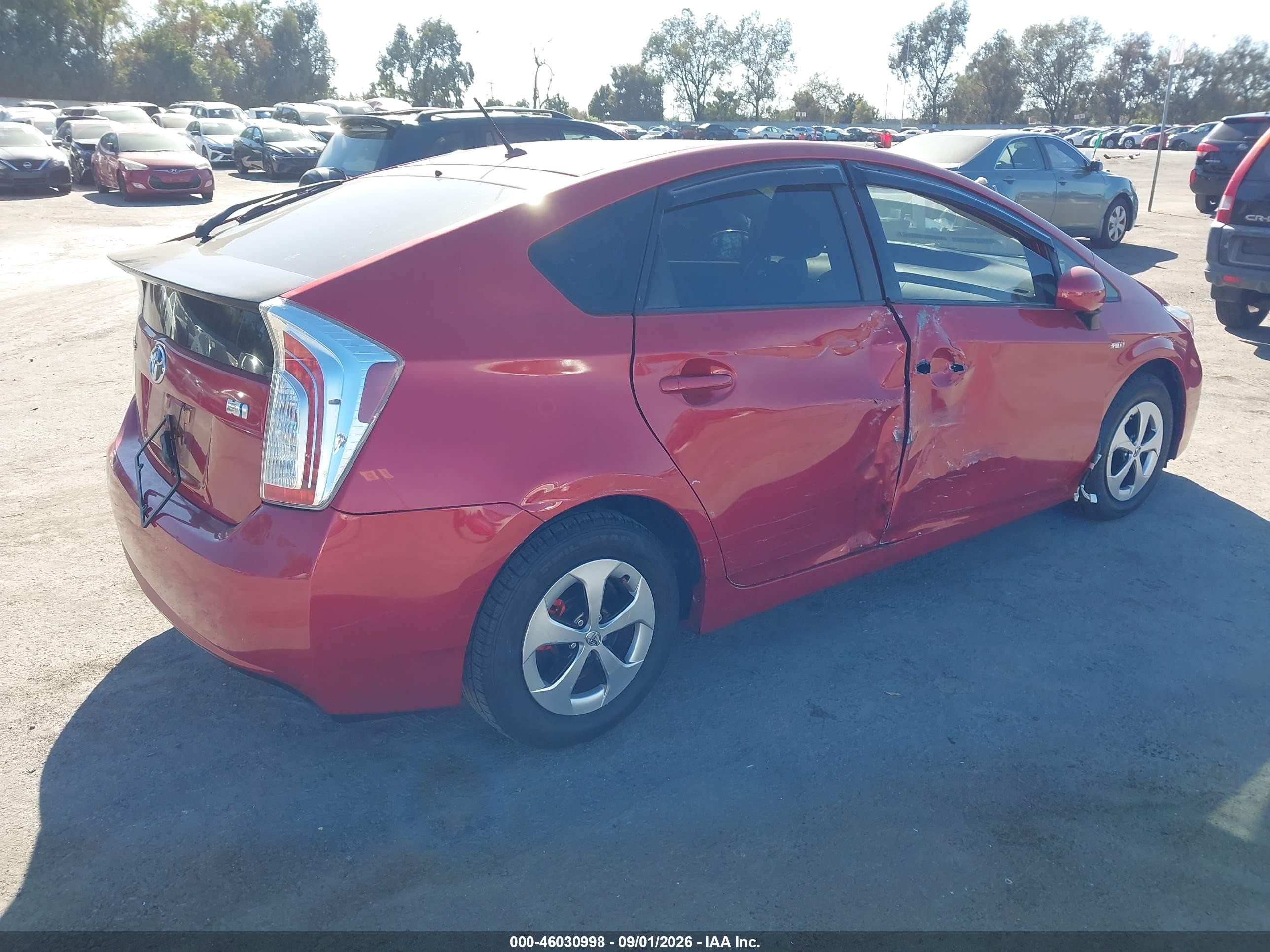 2013 Toyota Prius Two Красный vin: JTDKN3DU3D5630967