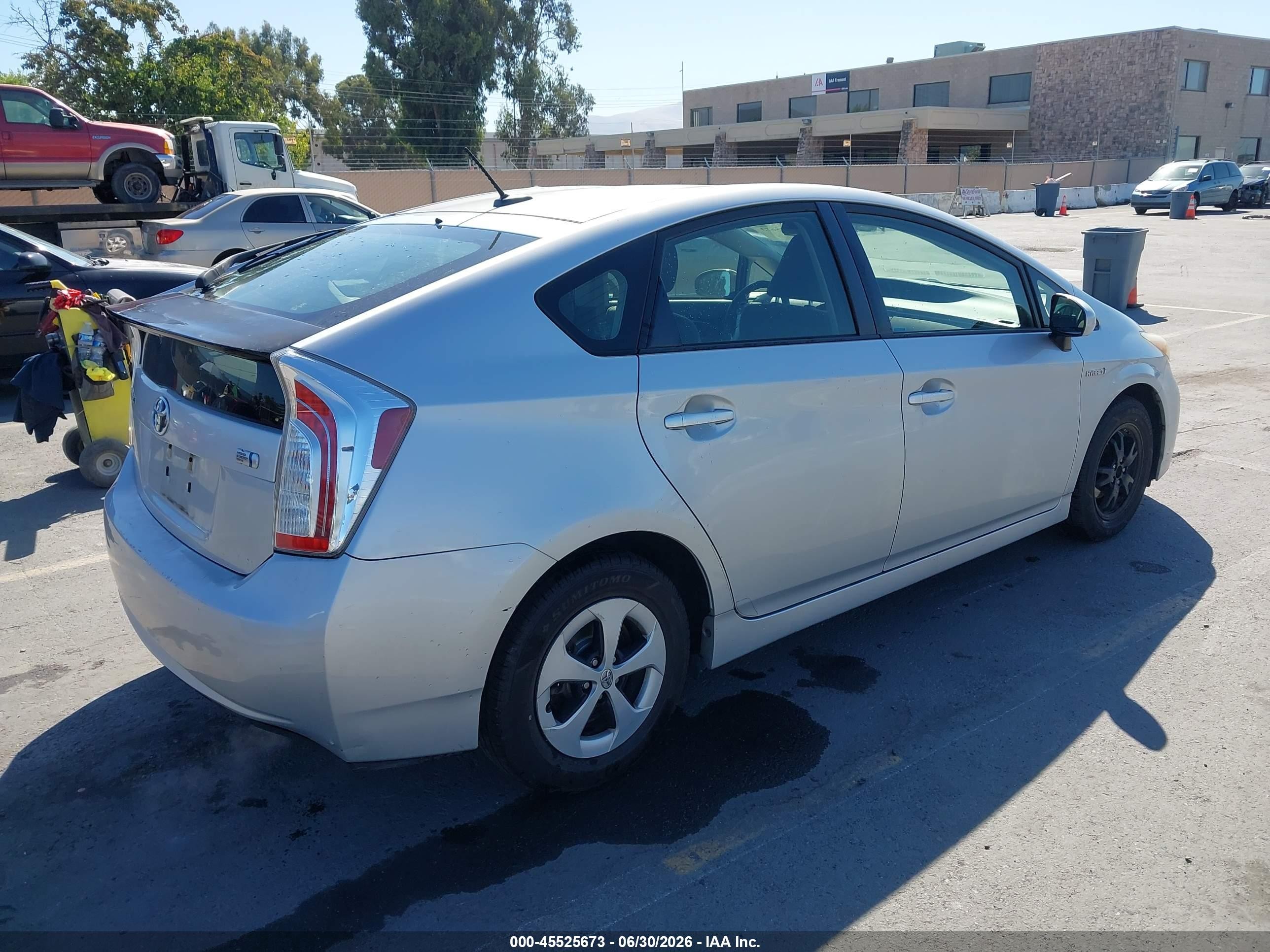 2013 Toyota Prius Three Silver vin: JTDKN3DU3D5636199