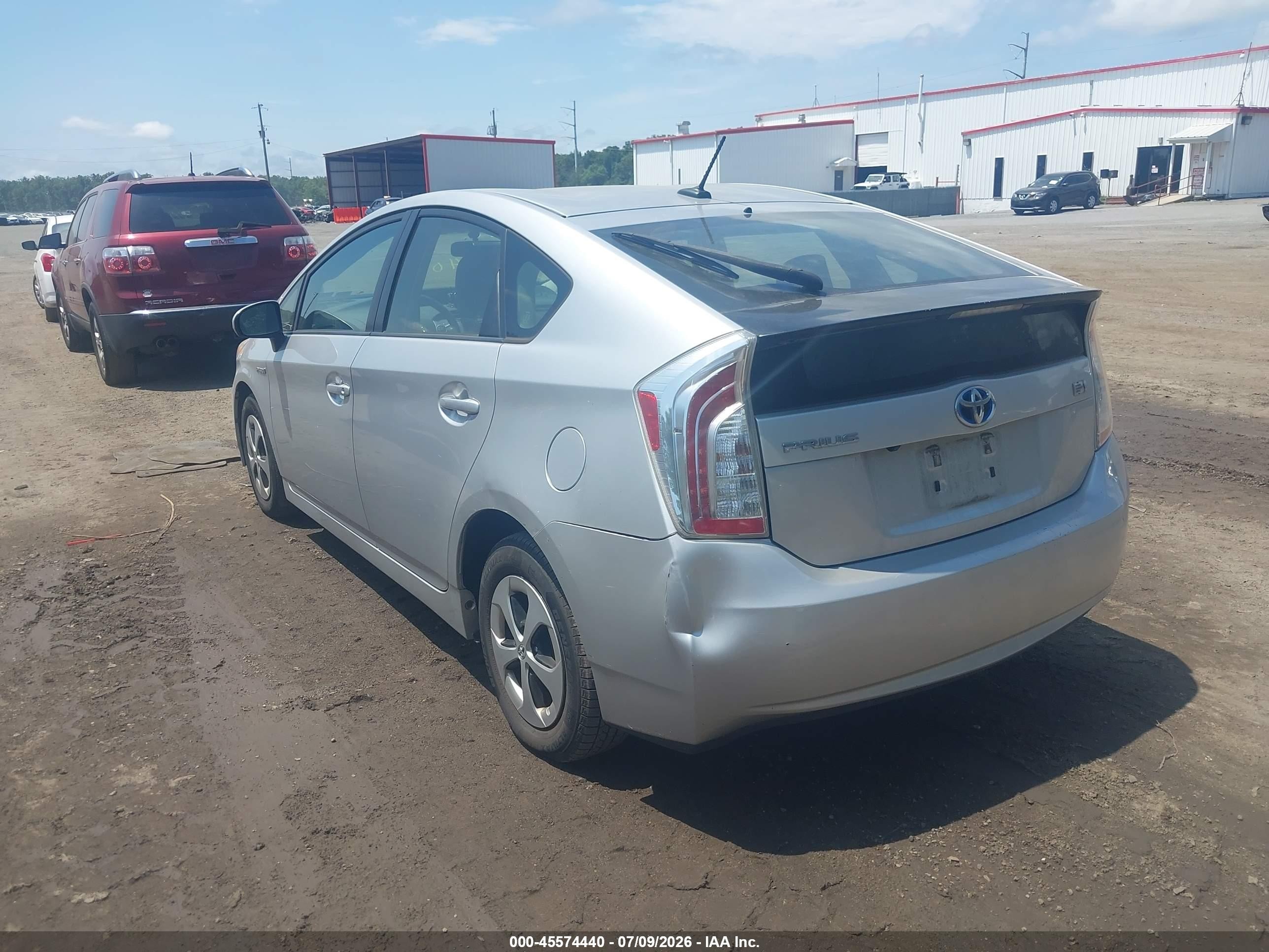 2013 Toyota Prius Three Silver vin: JTDKN3DU3D5653584