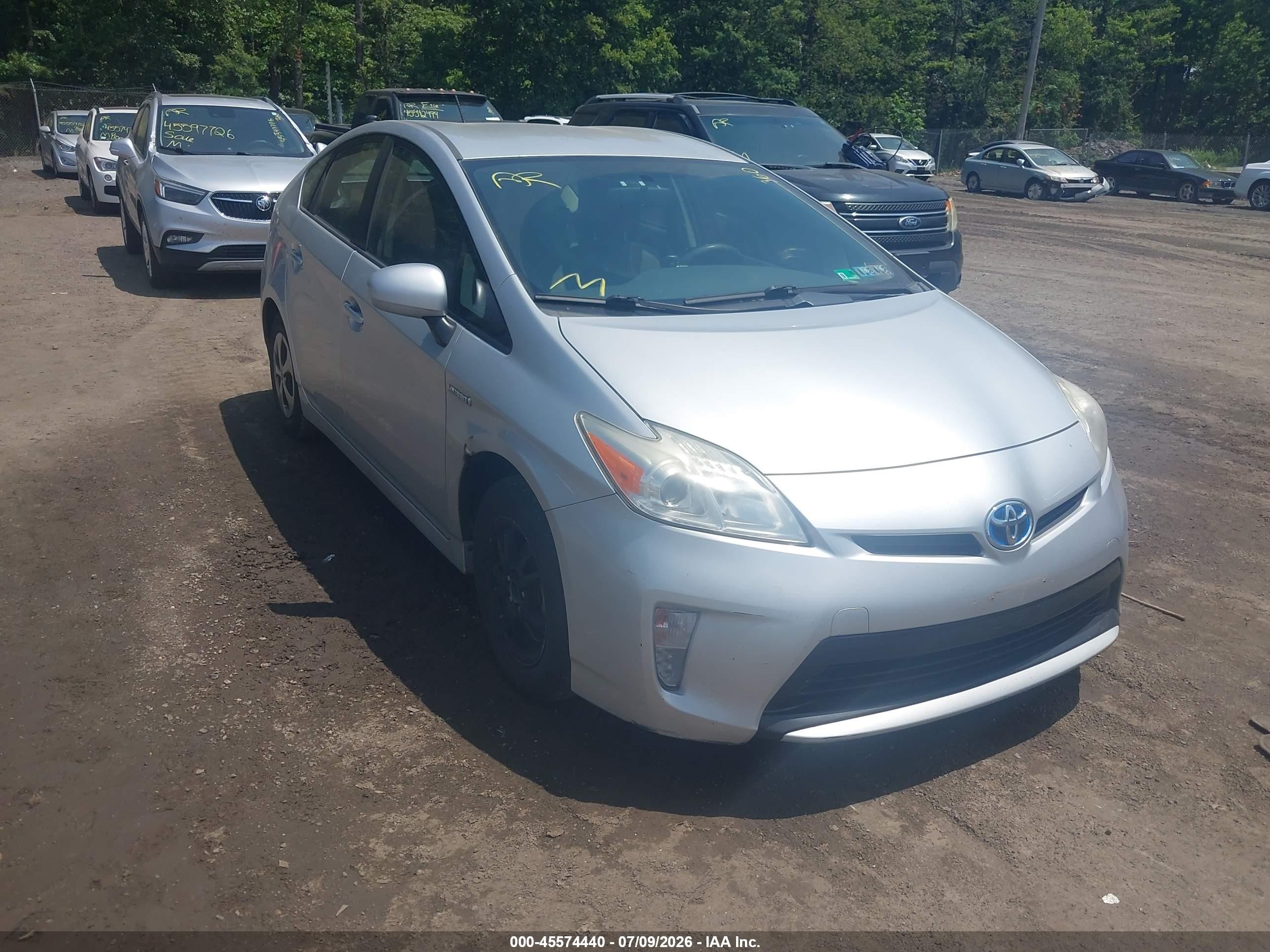 2013 Toyota Prius Three Silver vin: JTDKN3DU3D5653584