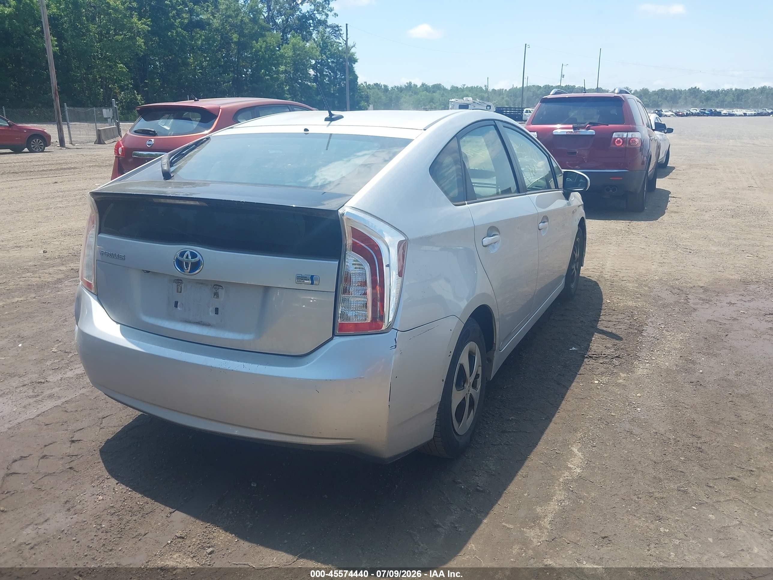 2013 Toyota Prius Three Silver vin: JTDKN3DU3D5653584