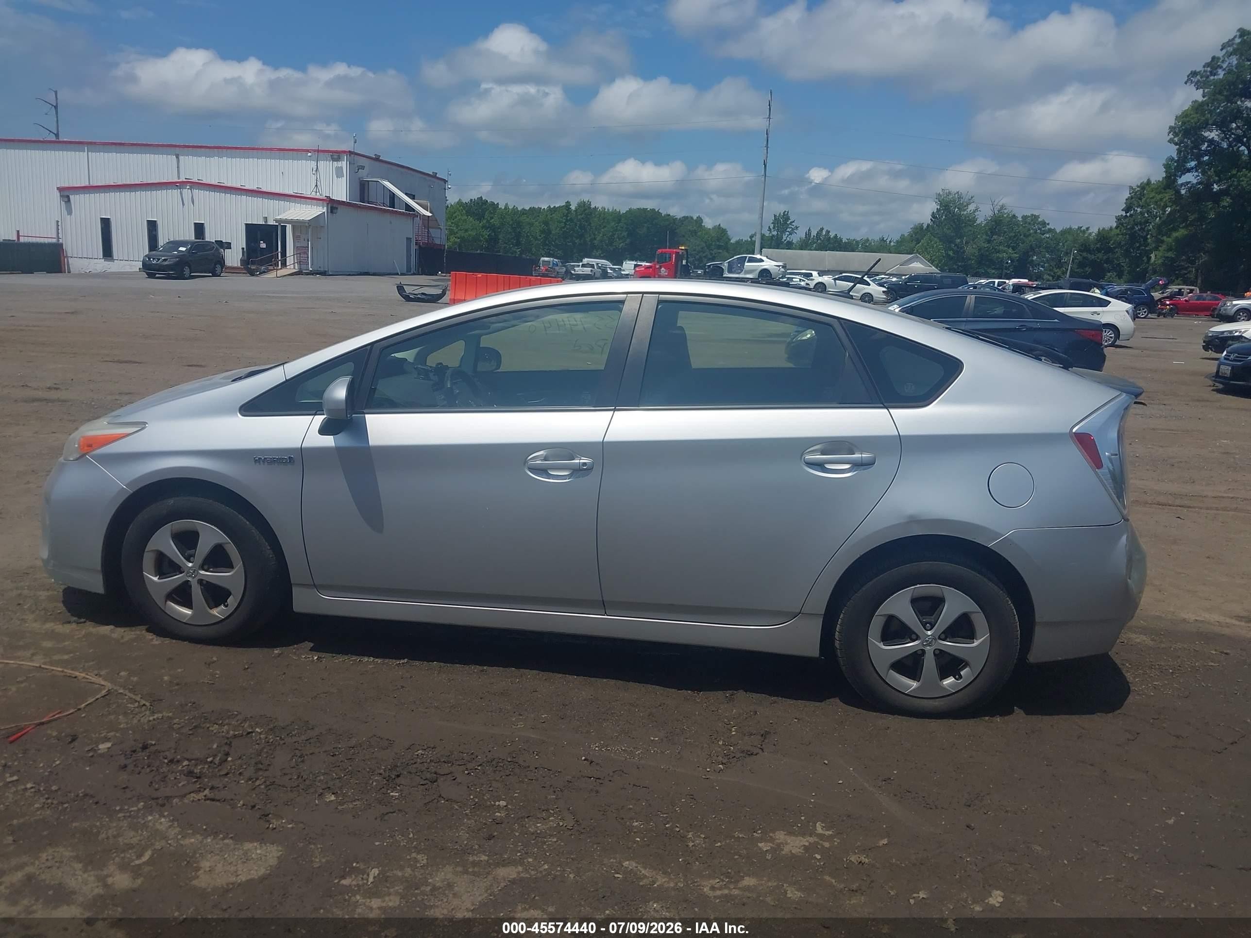 2013 Toyota Prius Three Silver vin: JTDKN3DU3D5653584