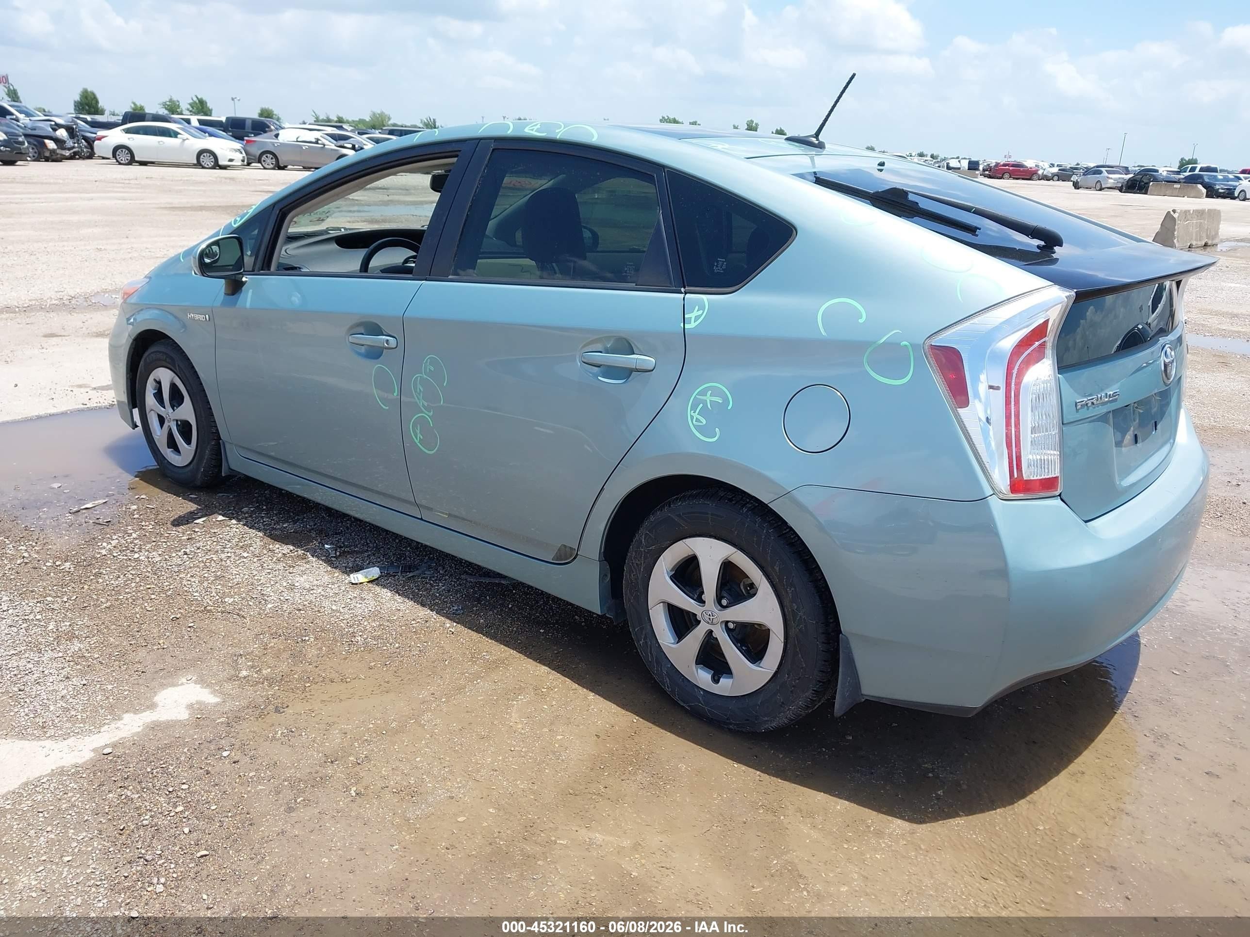 2013 Toyota Prius Four Зеленый vin: JTDKN3DU3D5654041