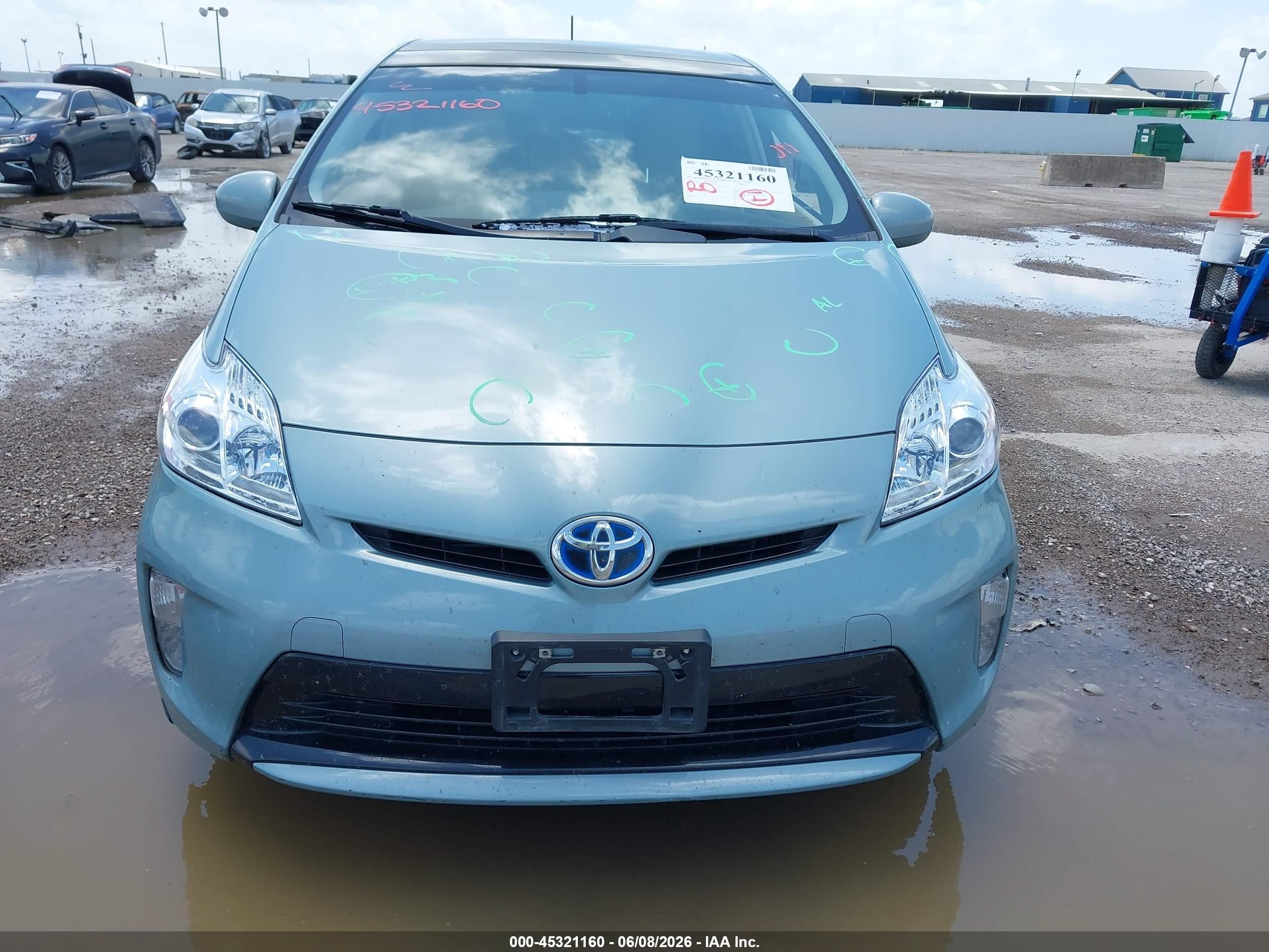 2013 Toyota Prius Four Зеленый vin: JTDKN3DU3D5654041