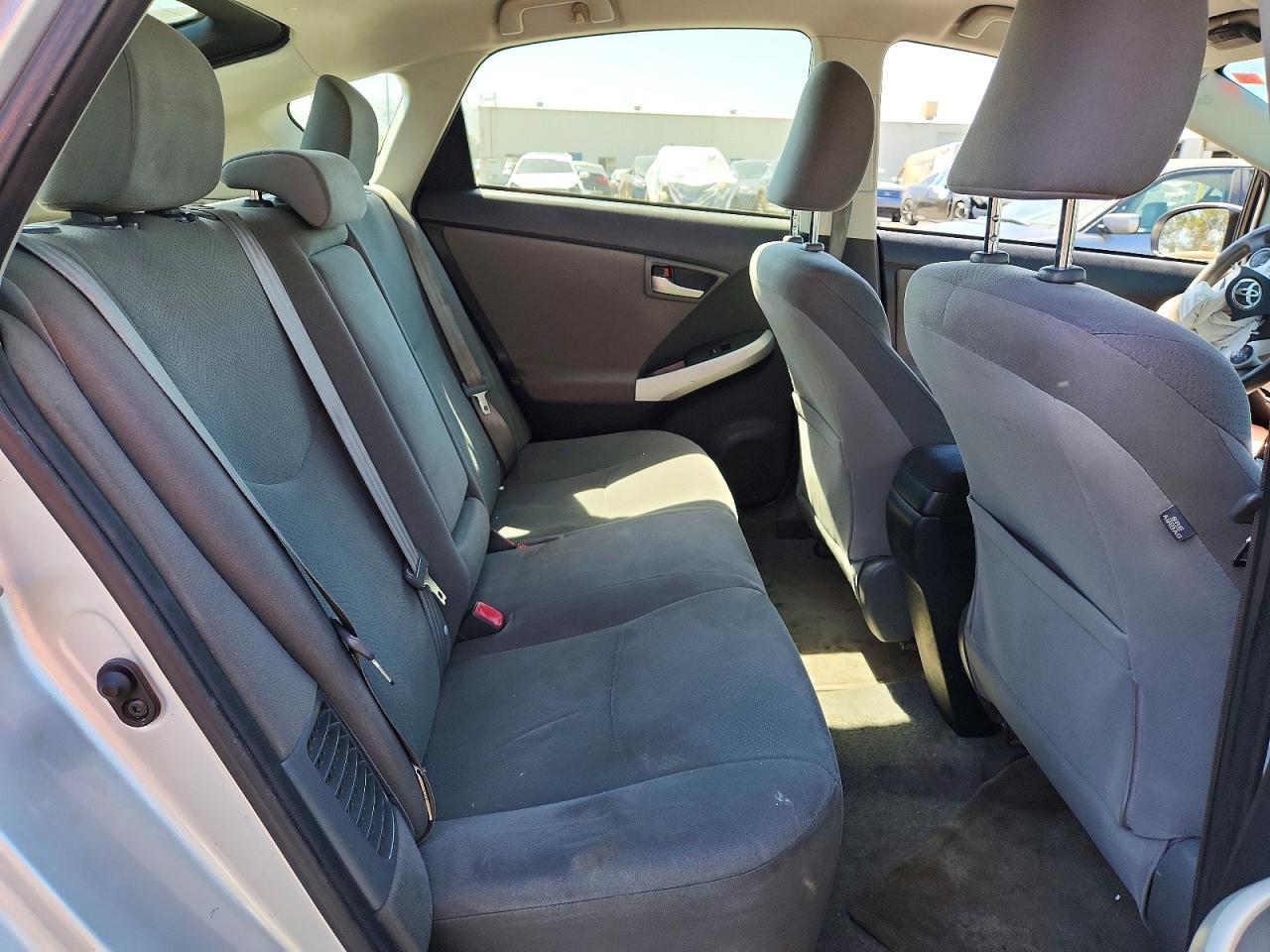 2013 Toyota Prius Three Silver vin: JTDKN3DU3D5686388