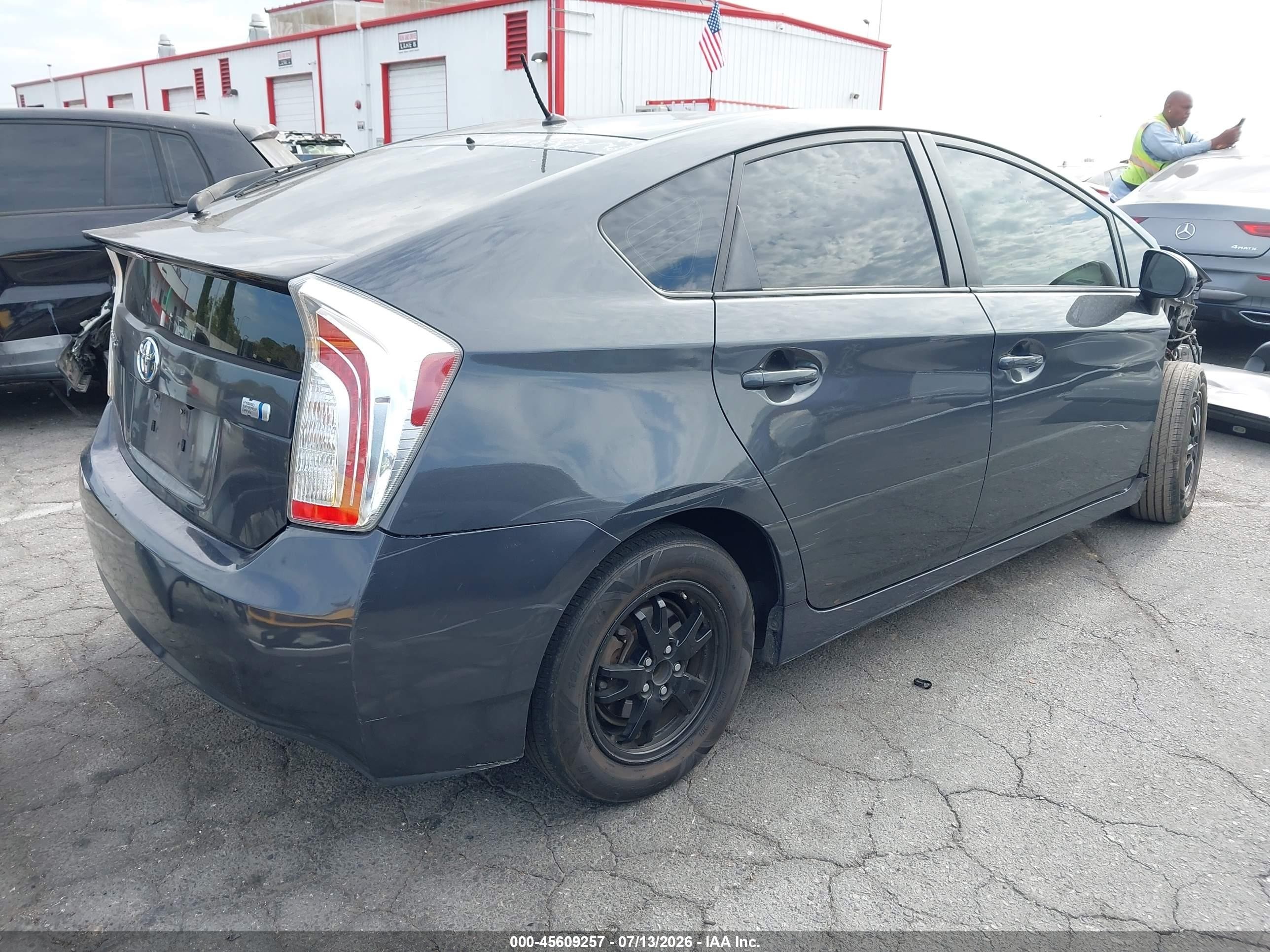2014 Toyota Prius Two Gray vin: JTDKN3DU3E0362968