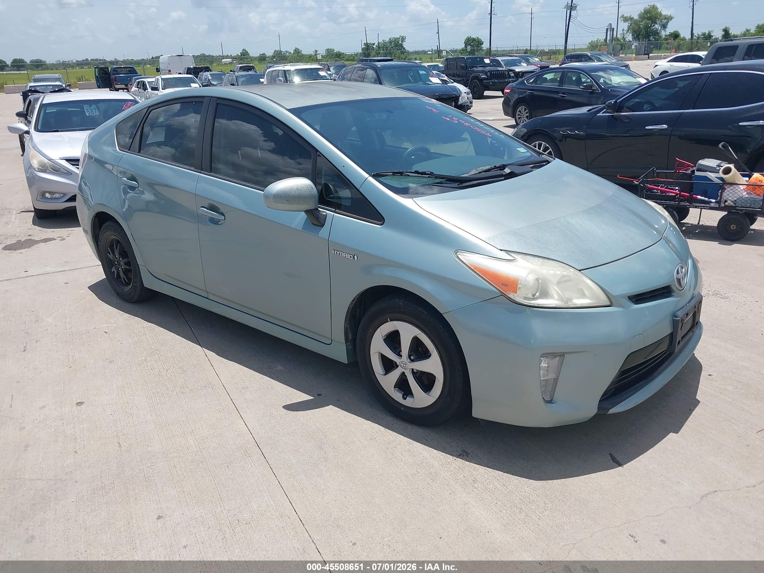 2014 Toyota Prius Two Green vin: JTDKN3DU3E1752852