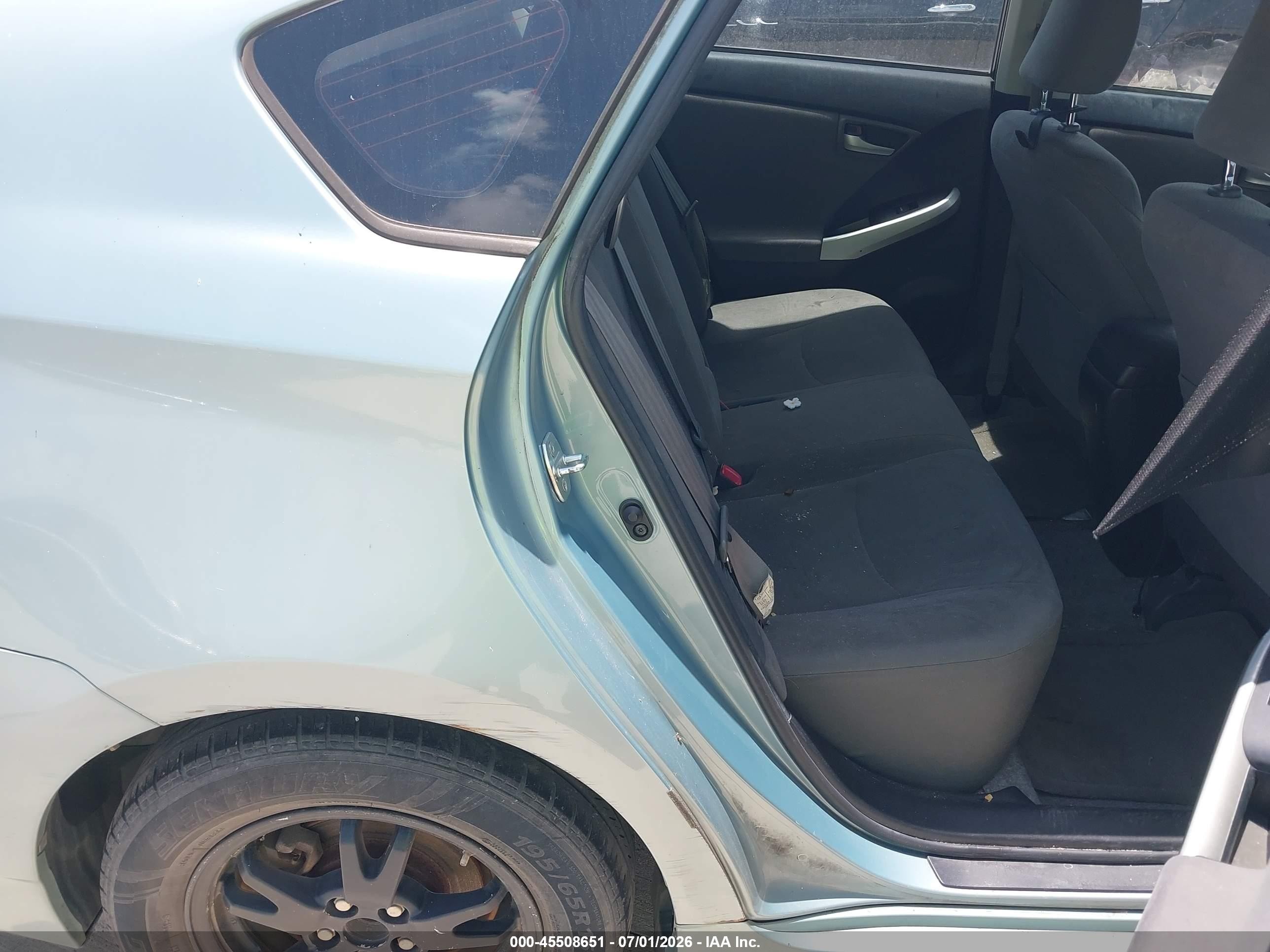 2014 Toyota Prius Two Green vin: JTDKN3DU3E1752852