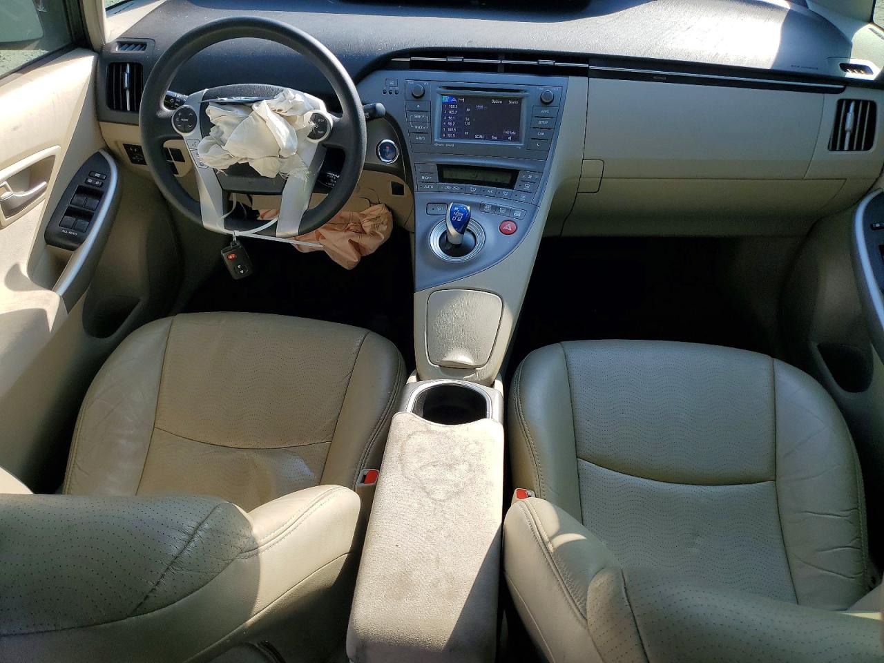 2014 Toyota Prius Three White vin: JTDKN3DU3E1786189