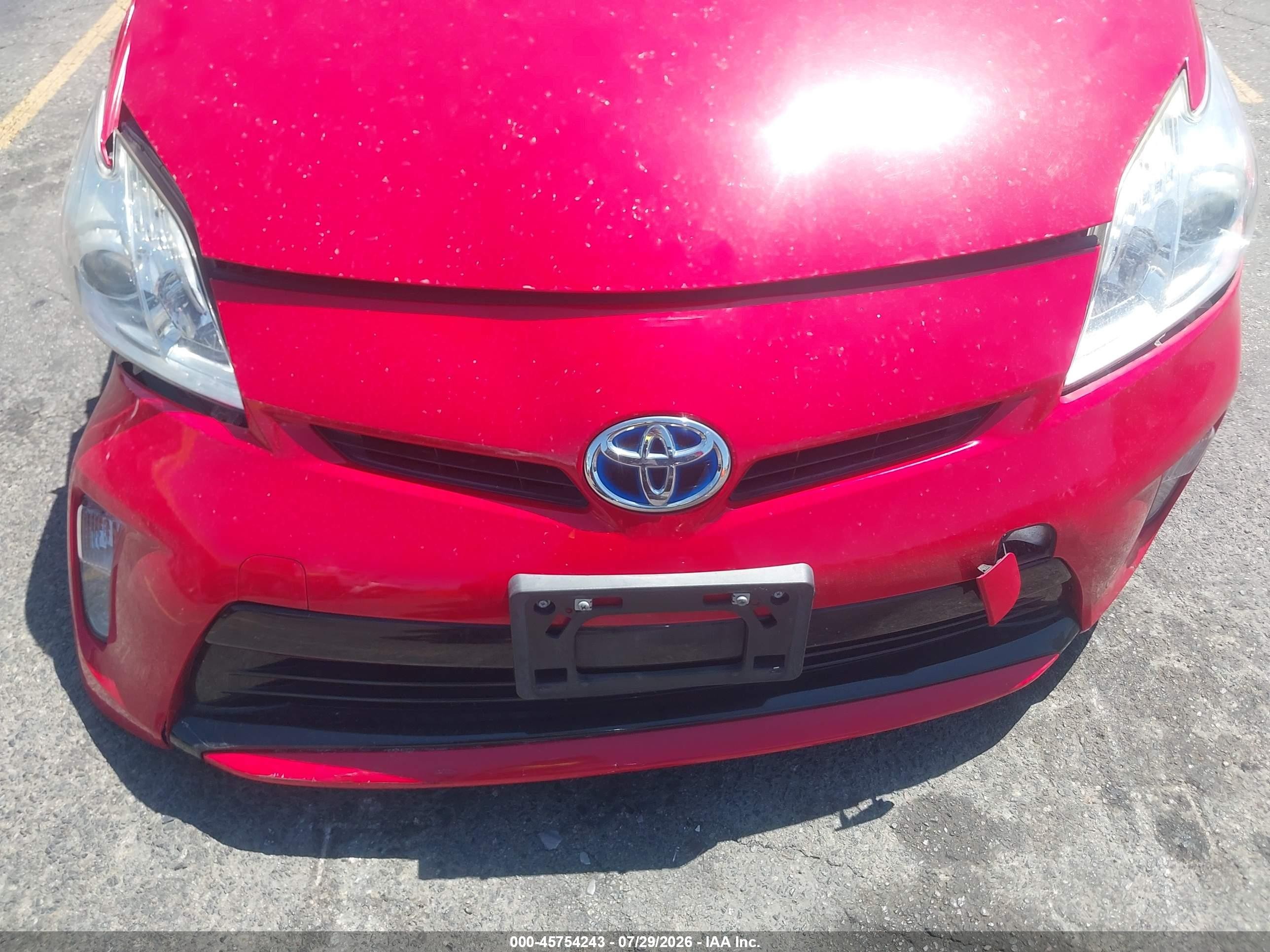 2015 Toyota Prius Persona Series Special Edition Red vin: JTDKN3DU3F0409319