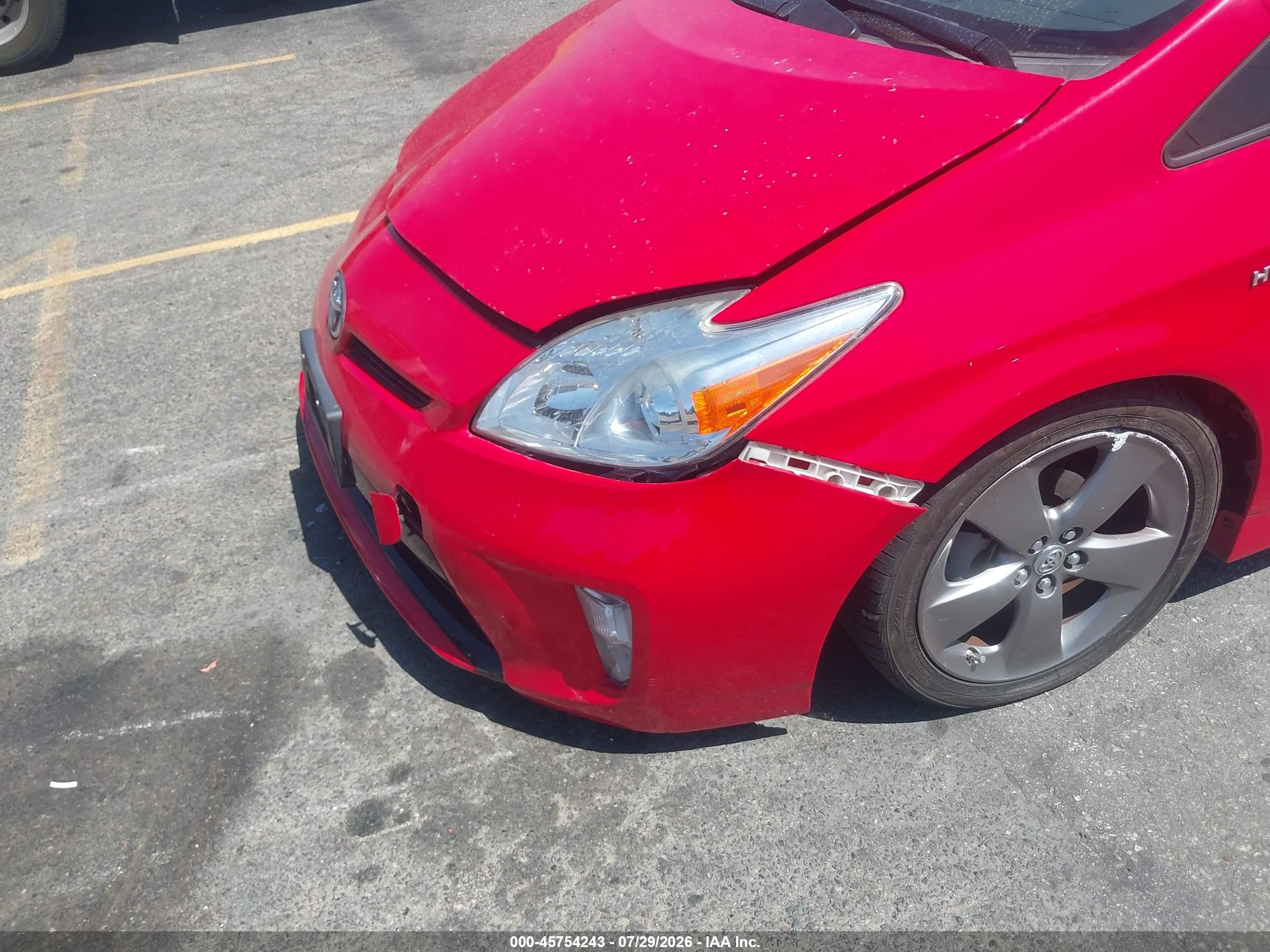 2015 Toyota Prius Persona Series Special Edition Red vin: JTDKN3DU3F0409319