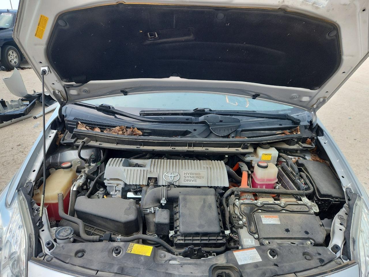 2015 Toyota Prius Two Серебряный vin: JTDKN3DU3F0417081