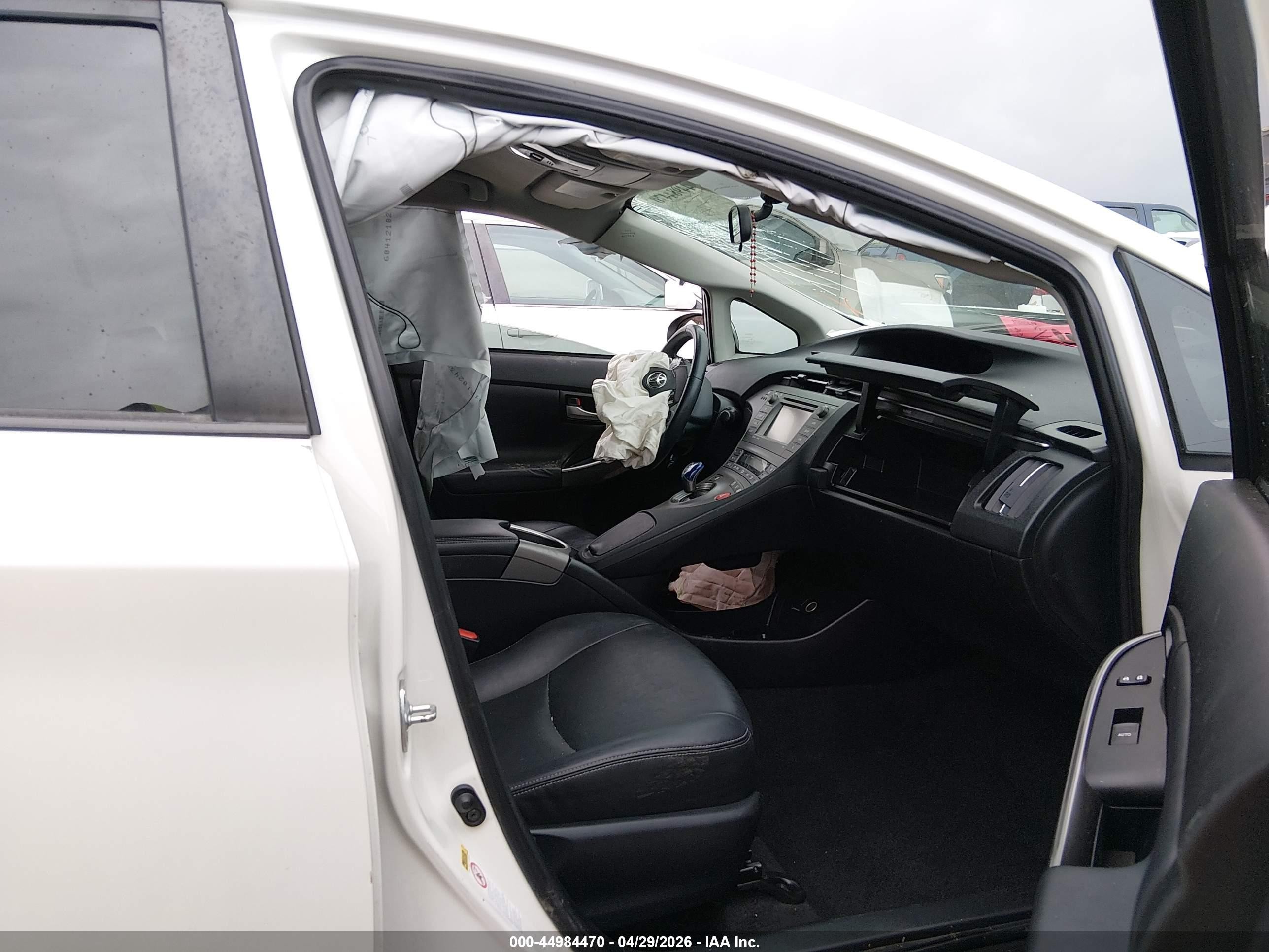 2015 Toyota Prius Persona Series Special Edition White vin: JTDKN3DU3F0417453