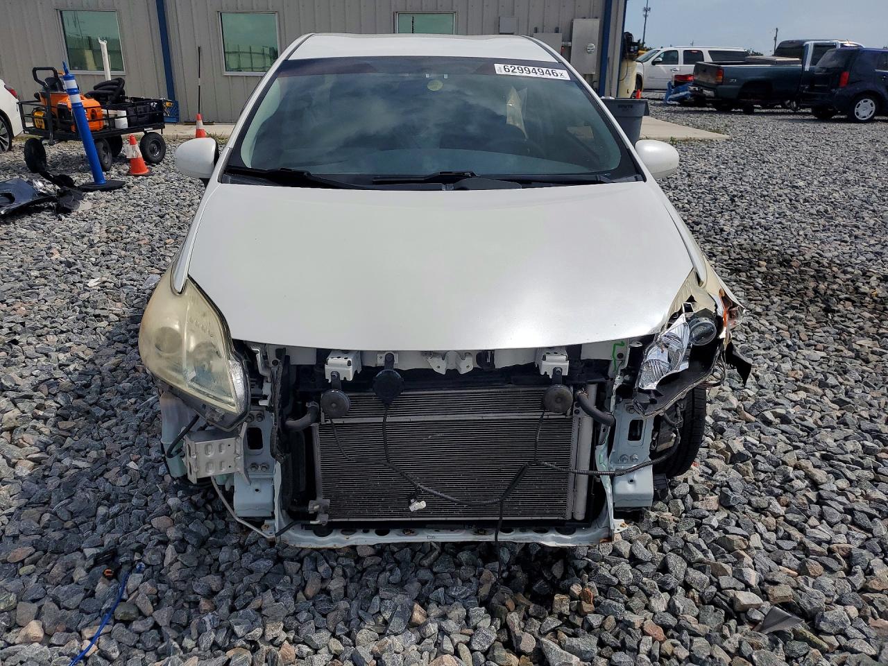 2015 Toyota Prius Three White vin: JTDKN3DU3F0420174