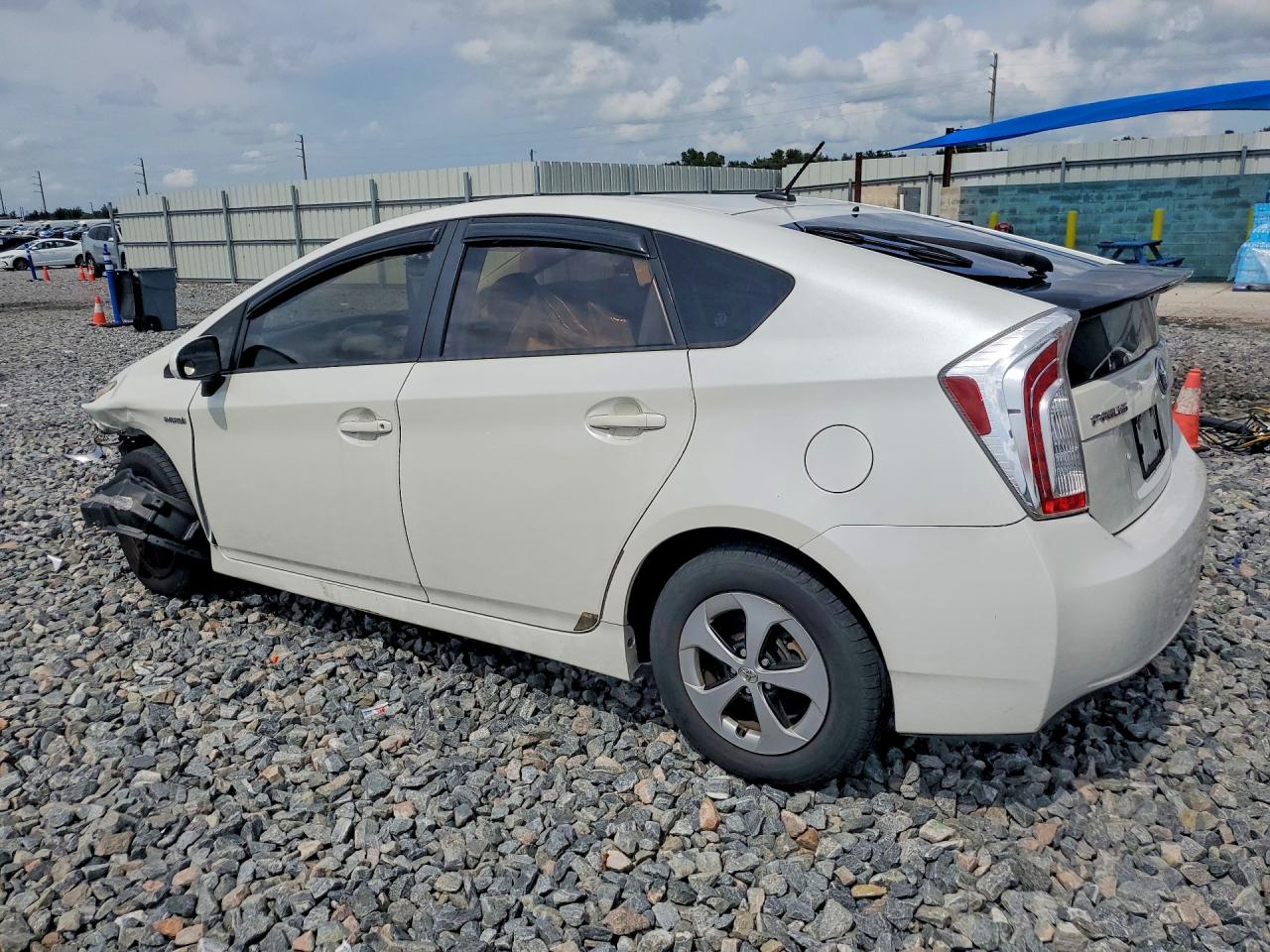 2015 Toyota Prius Three White vin: JTDKN3DU3F0420174
