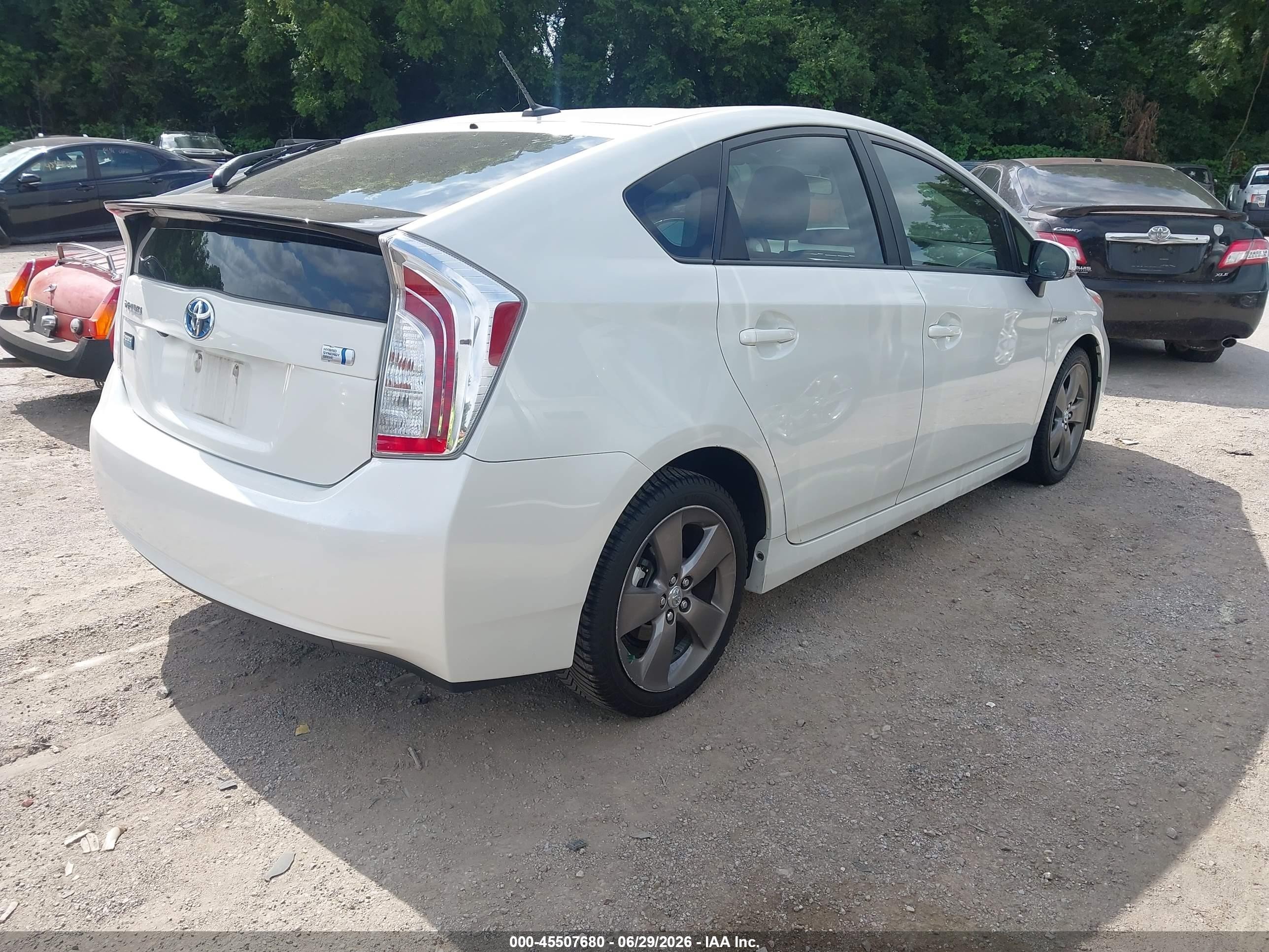 2015 Toyota Prius Persona Series Special Edition White vin: JTDKN3DU3F0423107