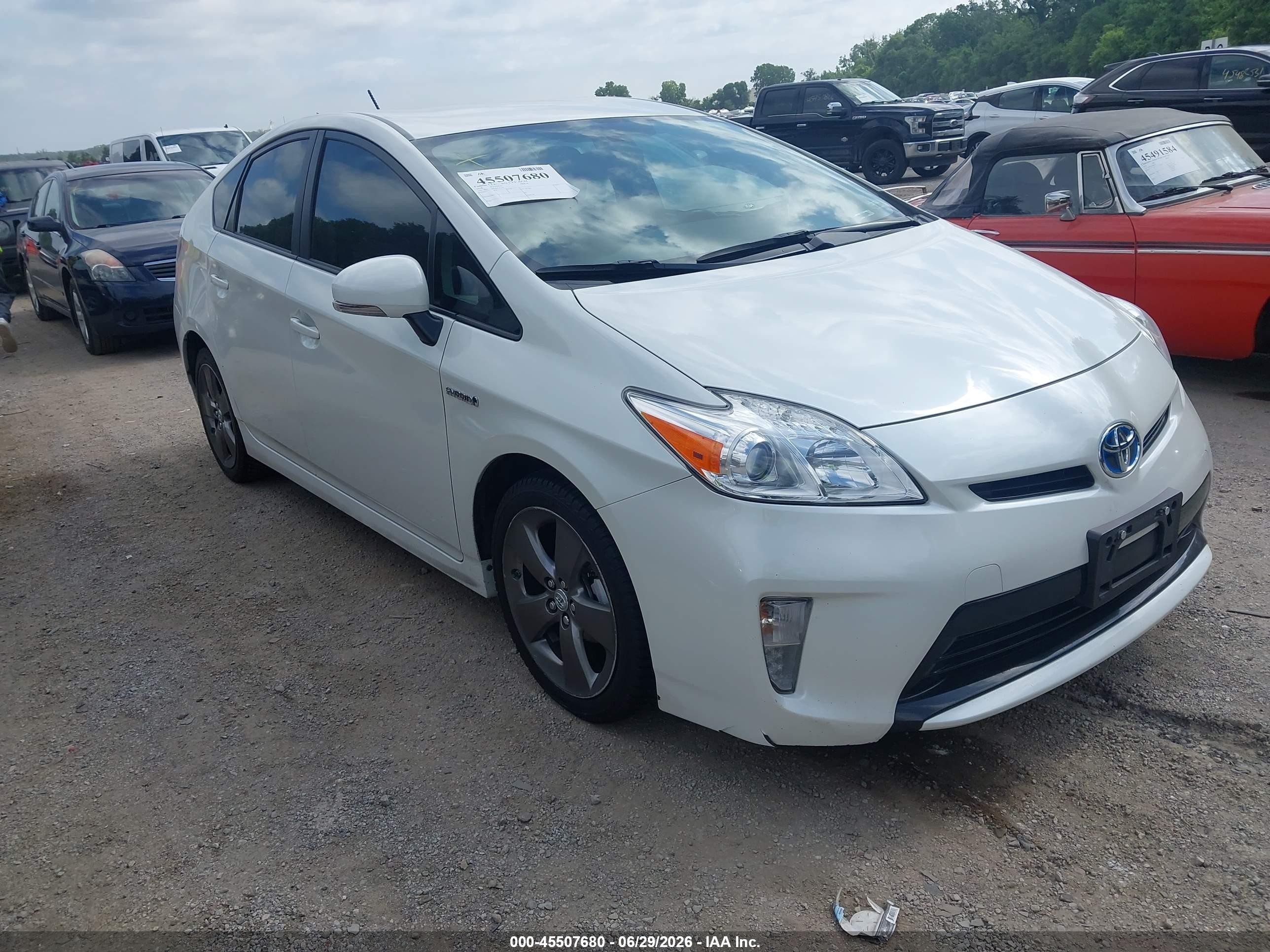2015 Toyota Prius Persona Series Special Edition White vin: JTDKN3DU3F0423107