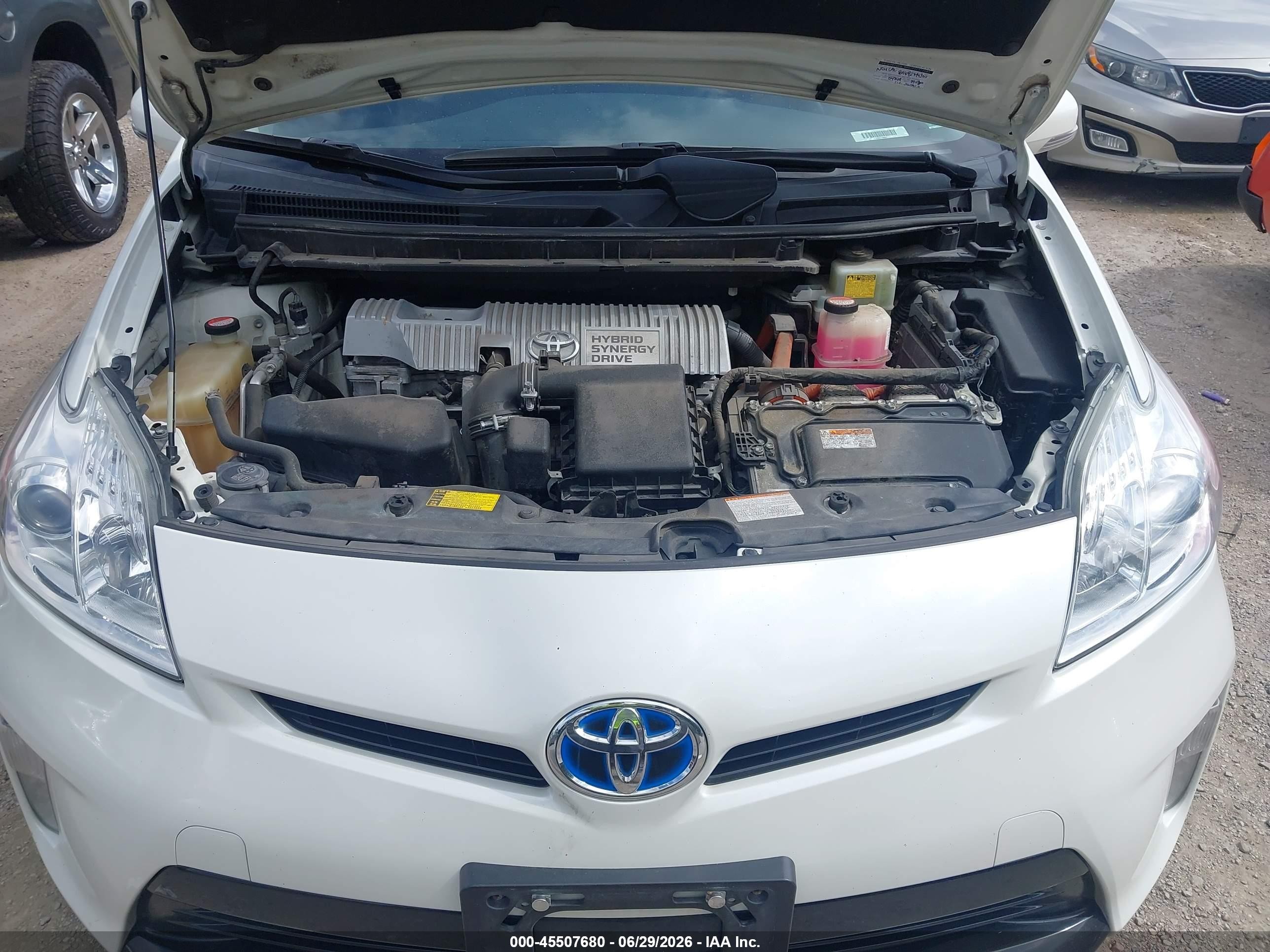 2015 Toyota Prius Persona Series Special Edition White vin: JTDKN3DU3F0423107