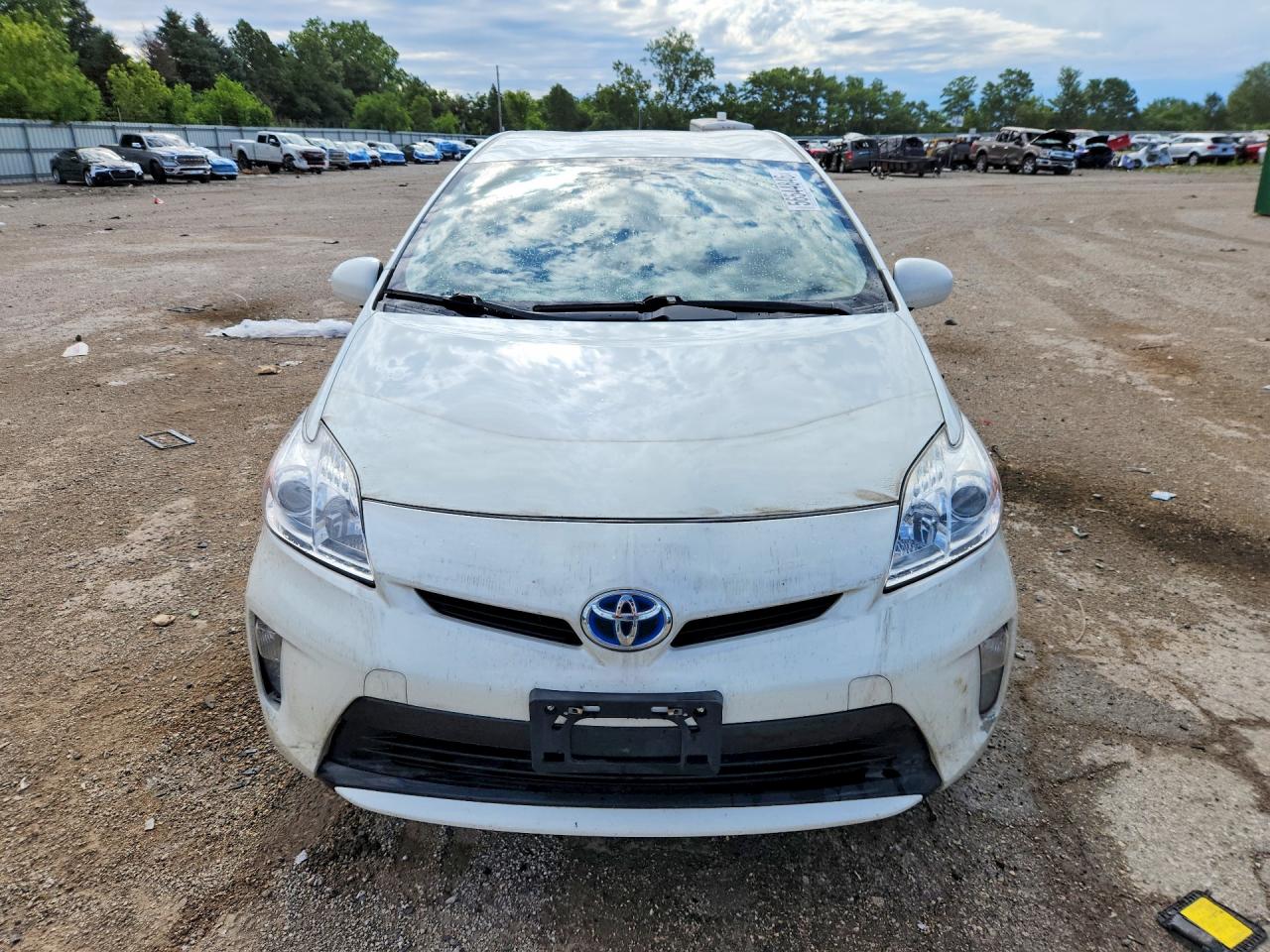 2015 Toyota Prius Four White vin: JTDKN3DU3F0443681
