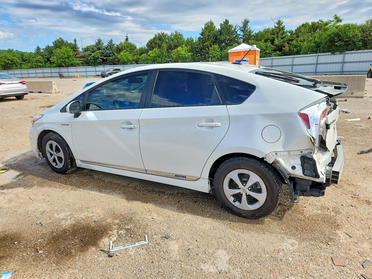 2015 Toyota Prius Four White vin: JTDKN3DU3F0443681