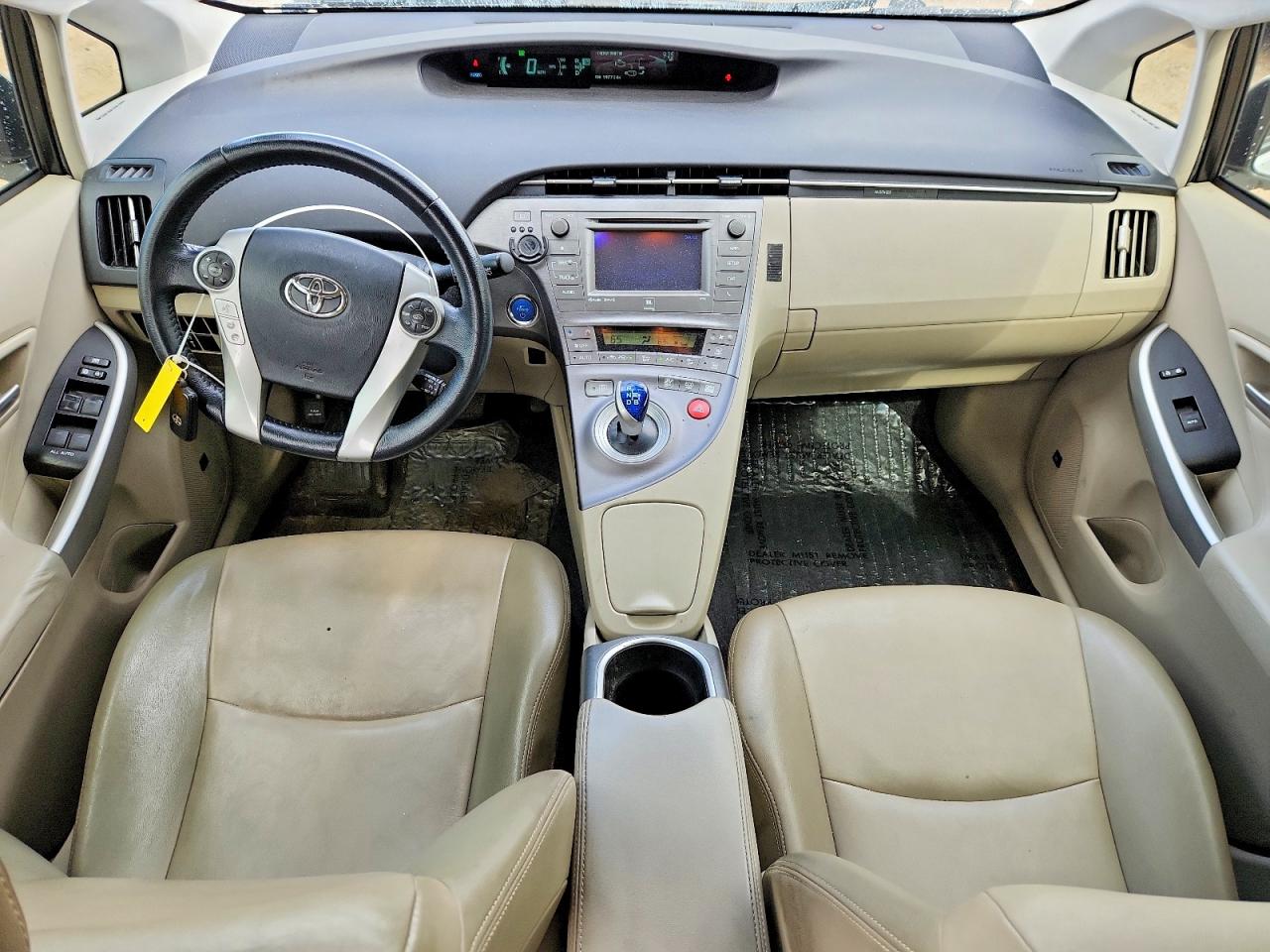 2015 Toyota Prius Four White vin: JTDKN3DU3F0443681