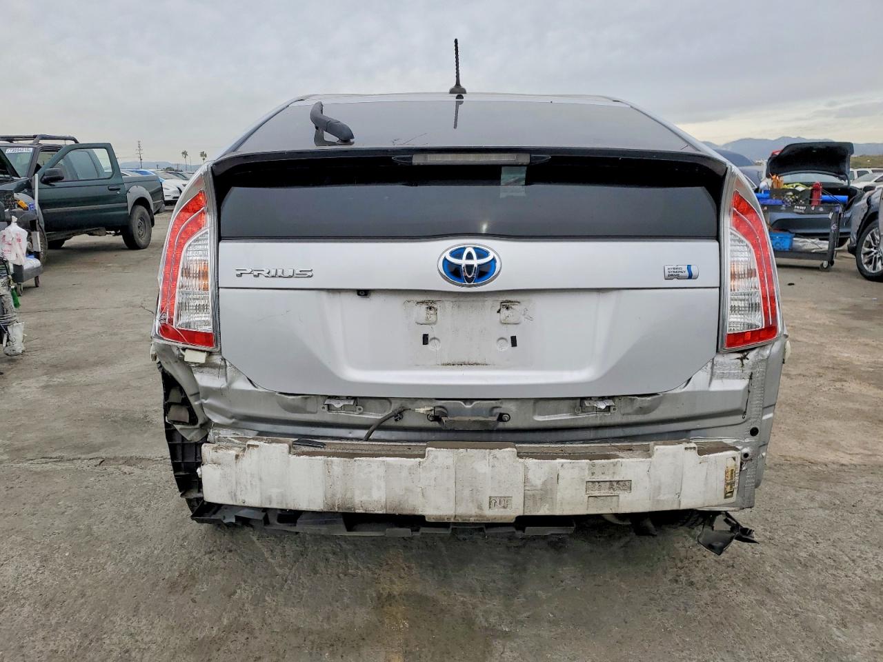 2015 Toyota Prius Silver vin: JTDKN3DU3F0461291