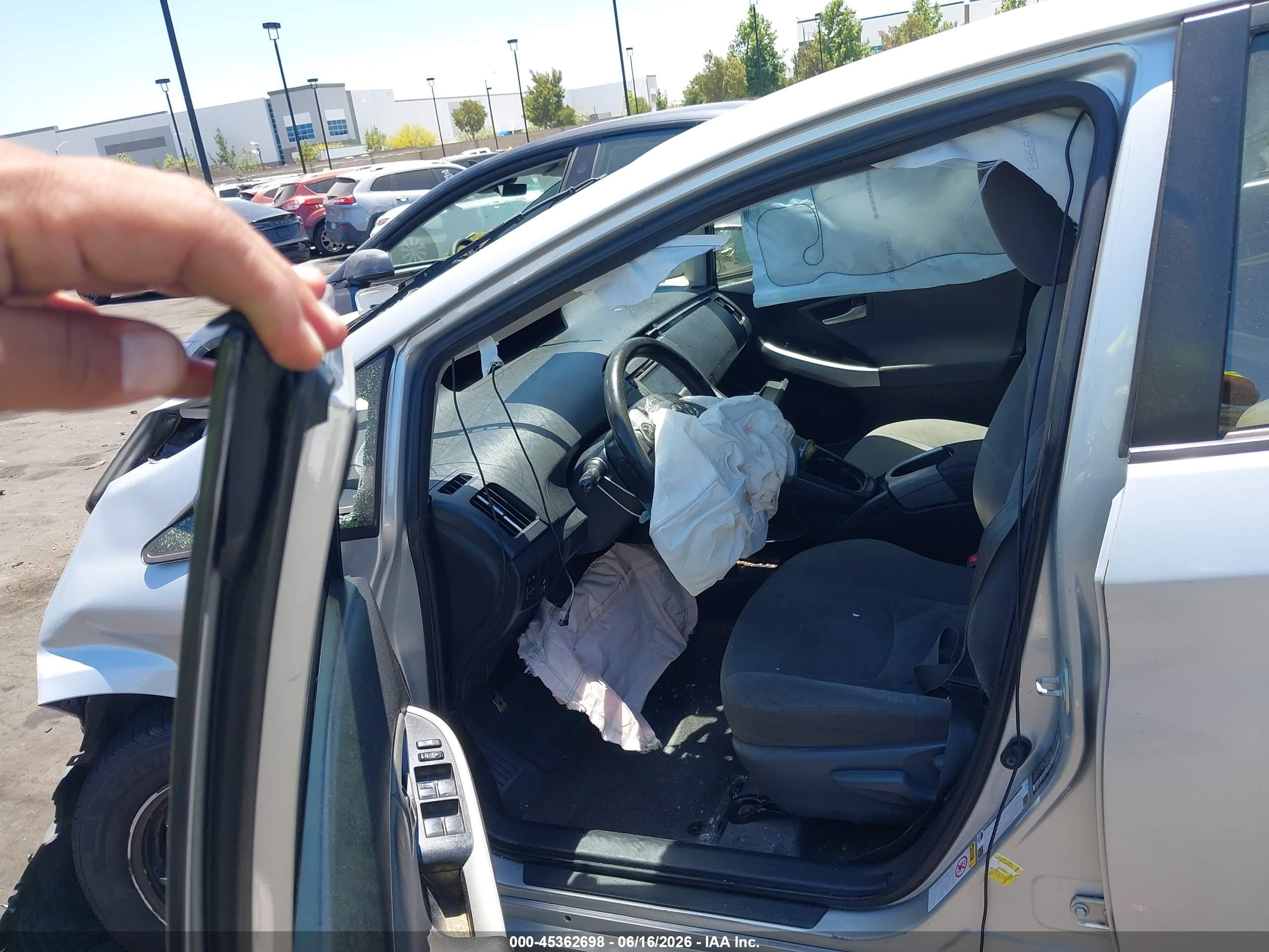 2015 Toyota Prius Two Silver vin: JTDKN3DU3F0462957